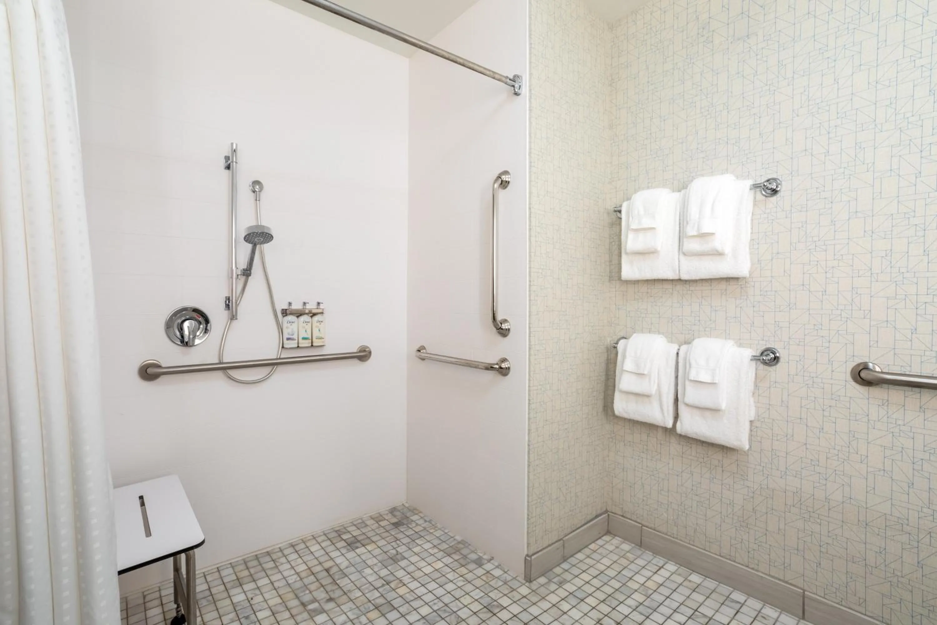 Photo of the whole room in Holiday Inn Express & Suites - Wildwood - The Villages by IHG