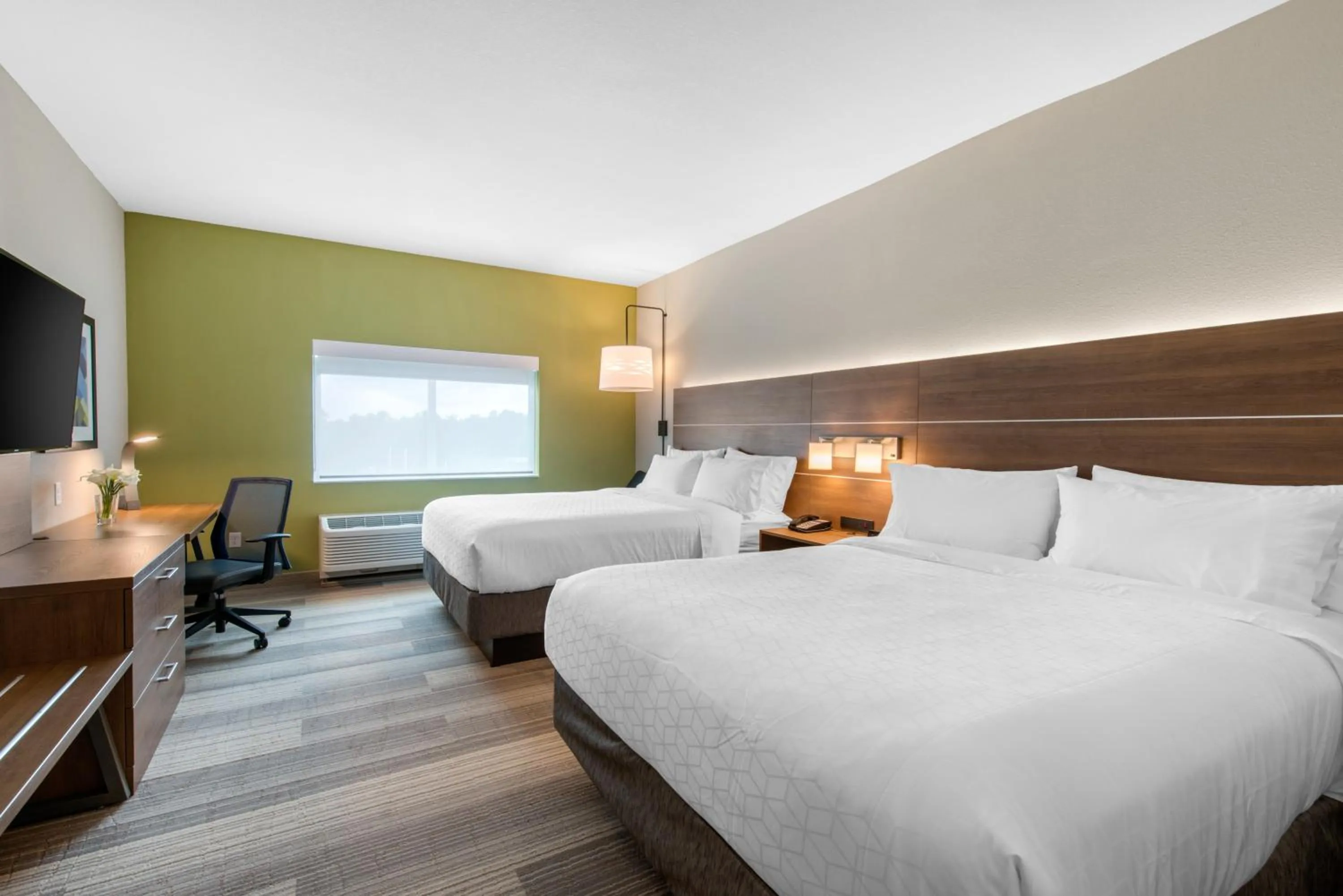 Photo of the whole room, Bed in Holiday Inn Express & Suites - Wildwood - The Villages by IHG