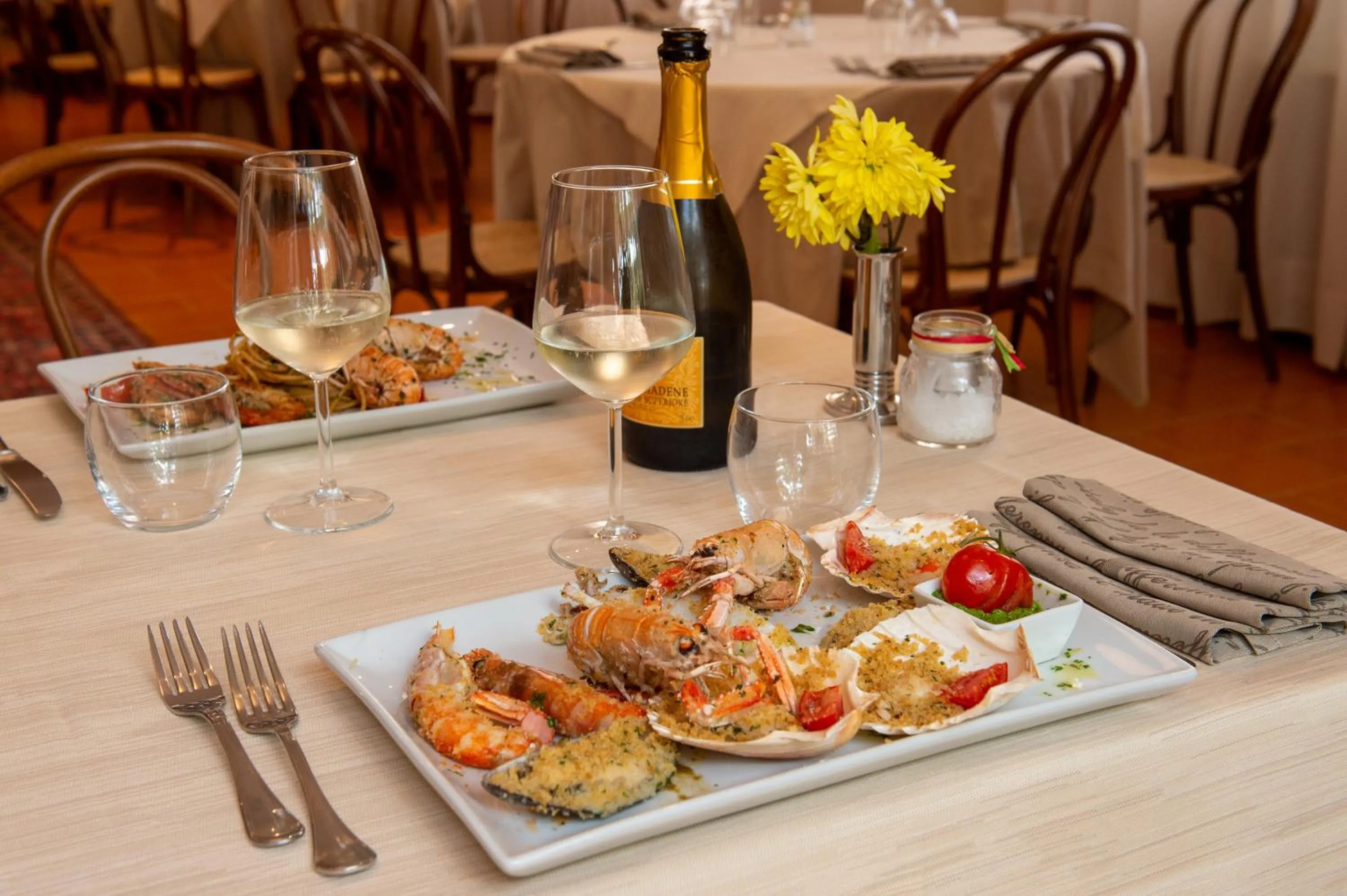 Restaurant/places to eat in Hotel Villa dei Pini