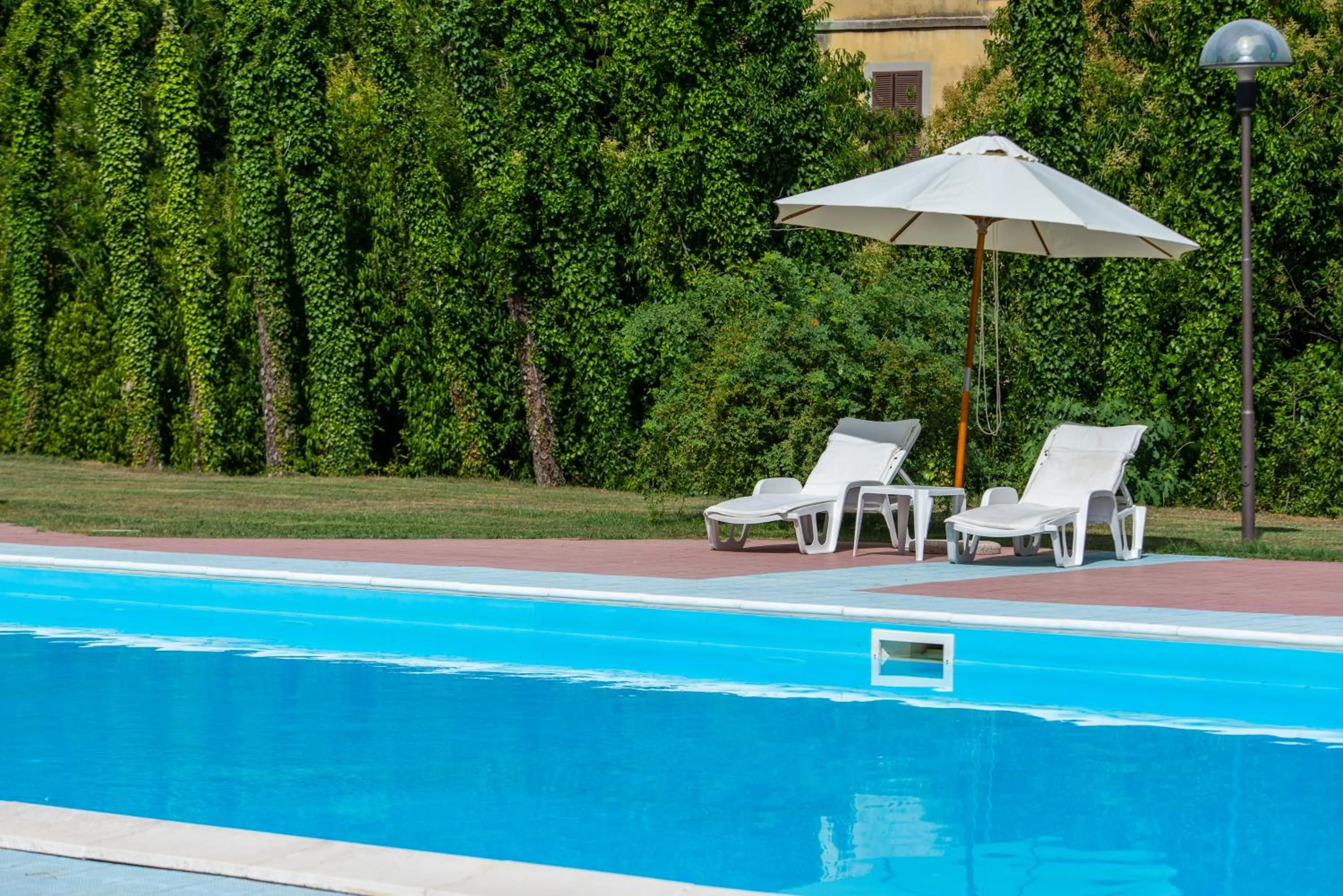 Swimming pool in Hotel Villa dei Pini