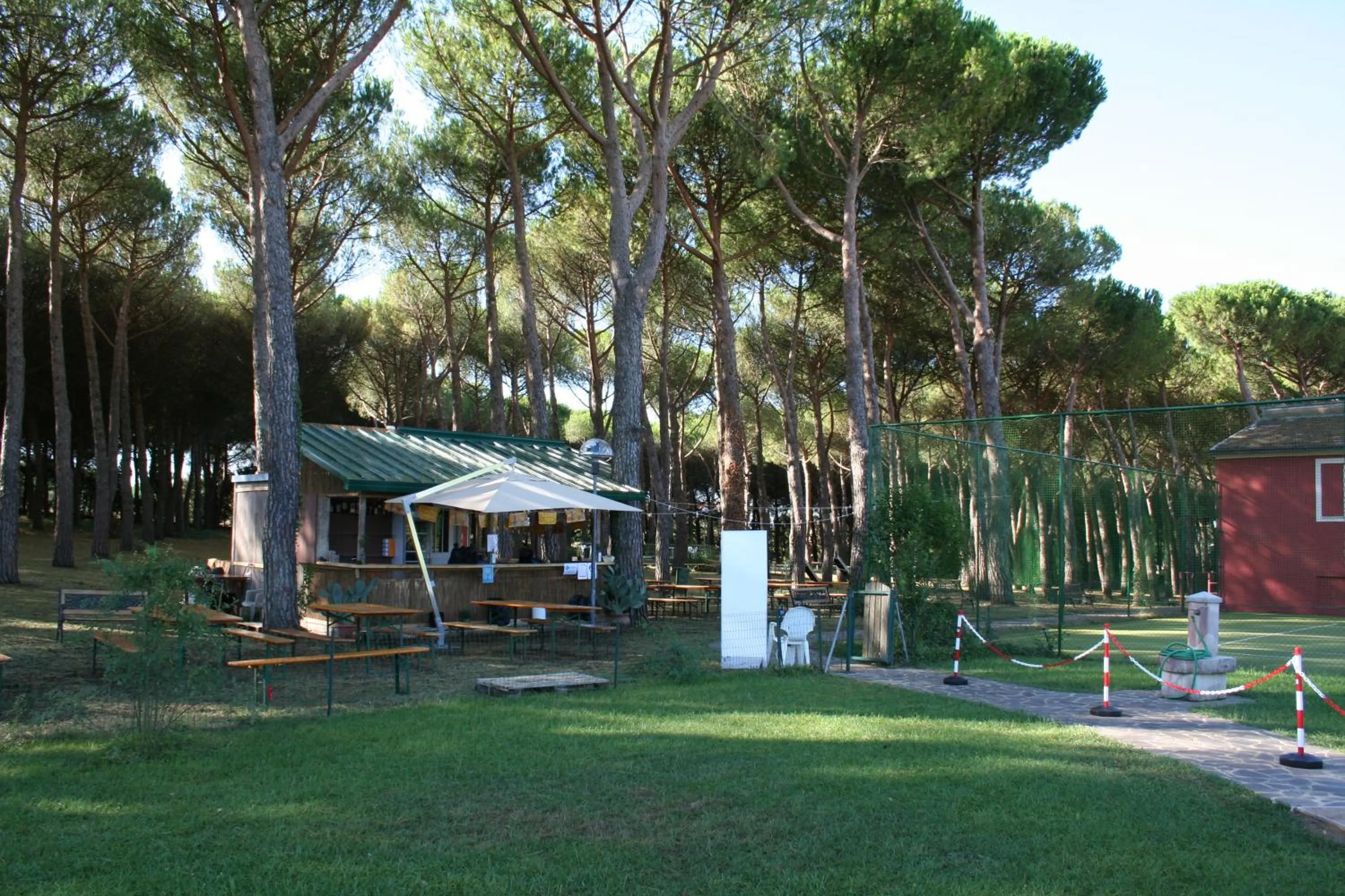 Tennis court in Hotel Villa dei Pini
