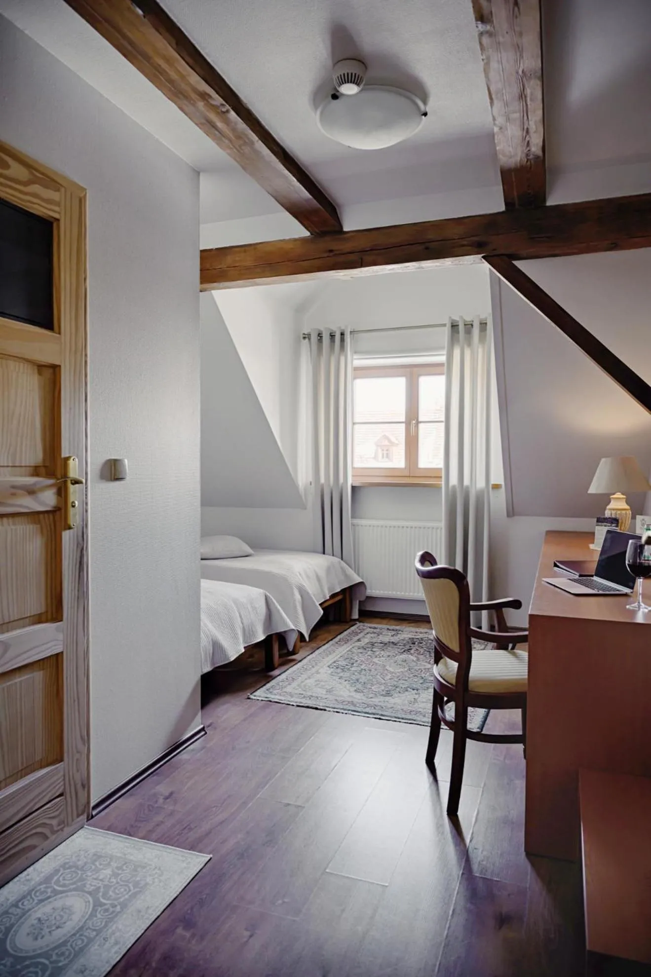 Bed in Żabi Dwór - HOTEL - RESTAURACJA - SPA