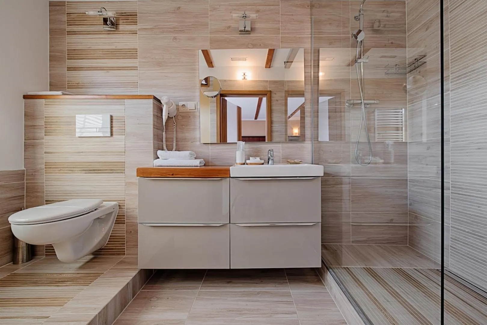 Shower in Żabi Dwór - HOTEL - RESTAURACJA - SPA