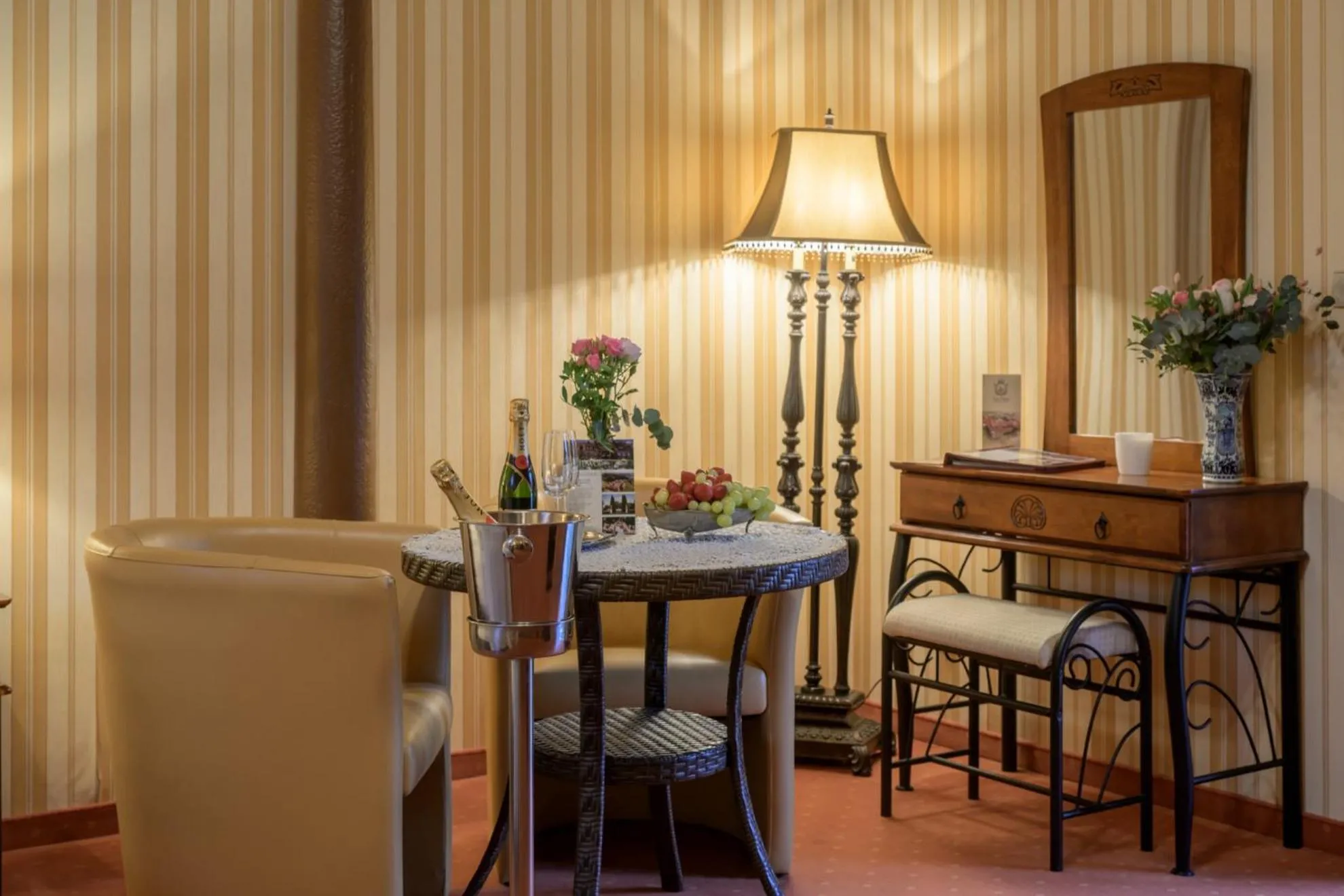 Living room in Żabi Dwór - HOTEL - RESTAURACJA - SPA