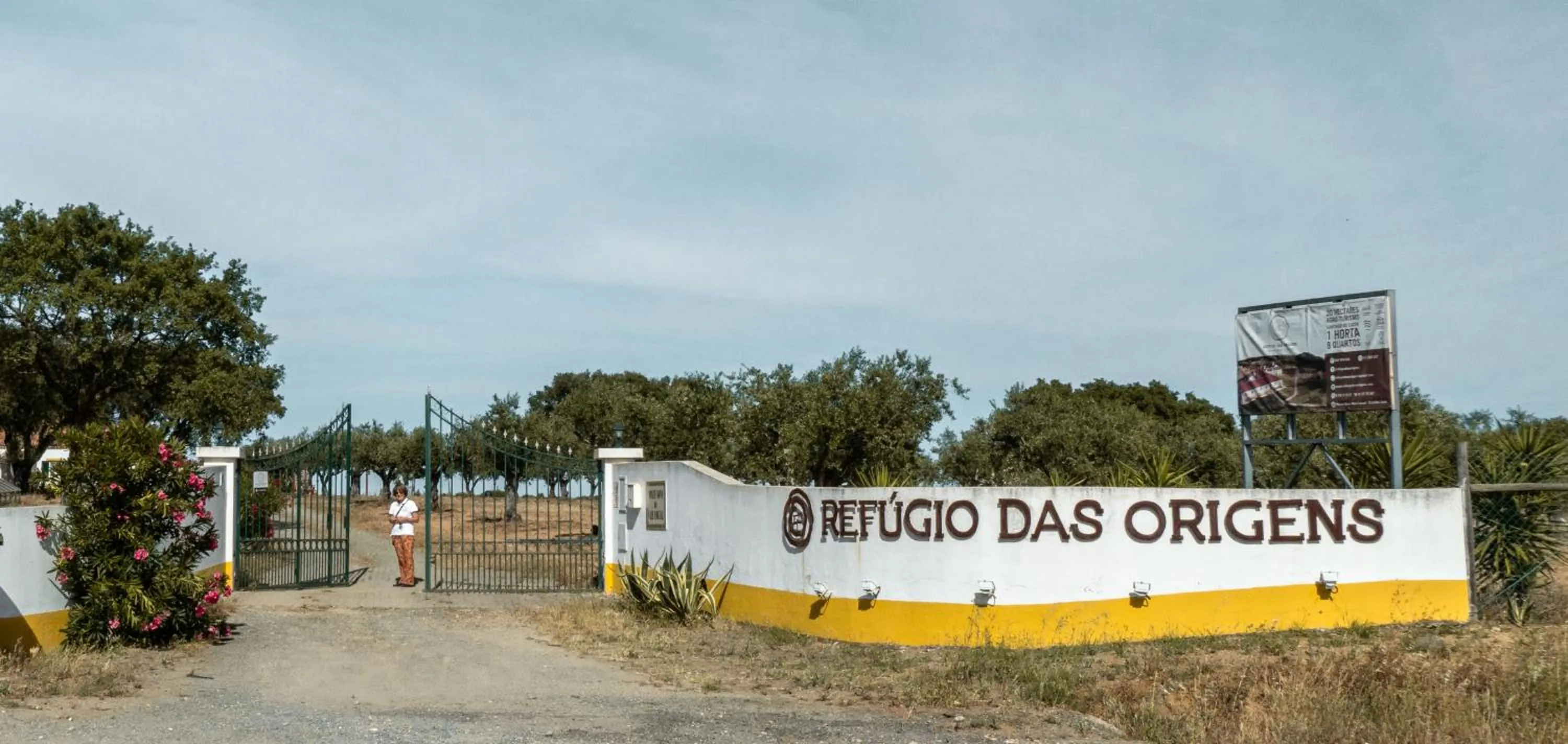Facade/entrance in Refugio Das Origens