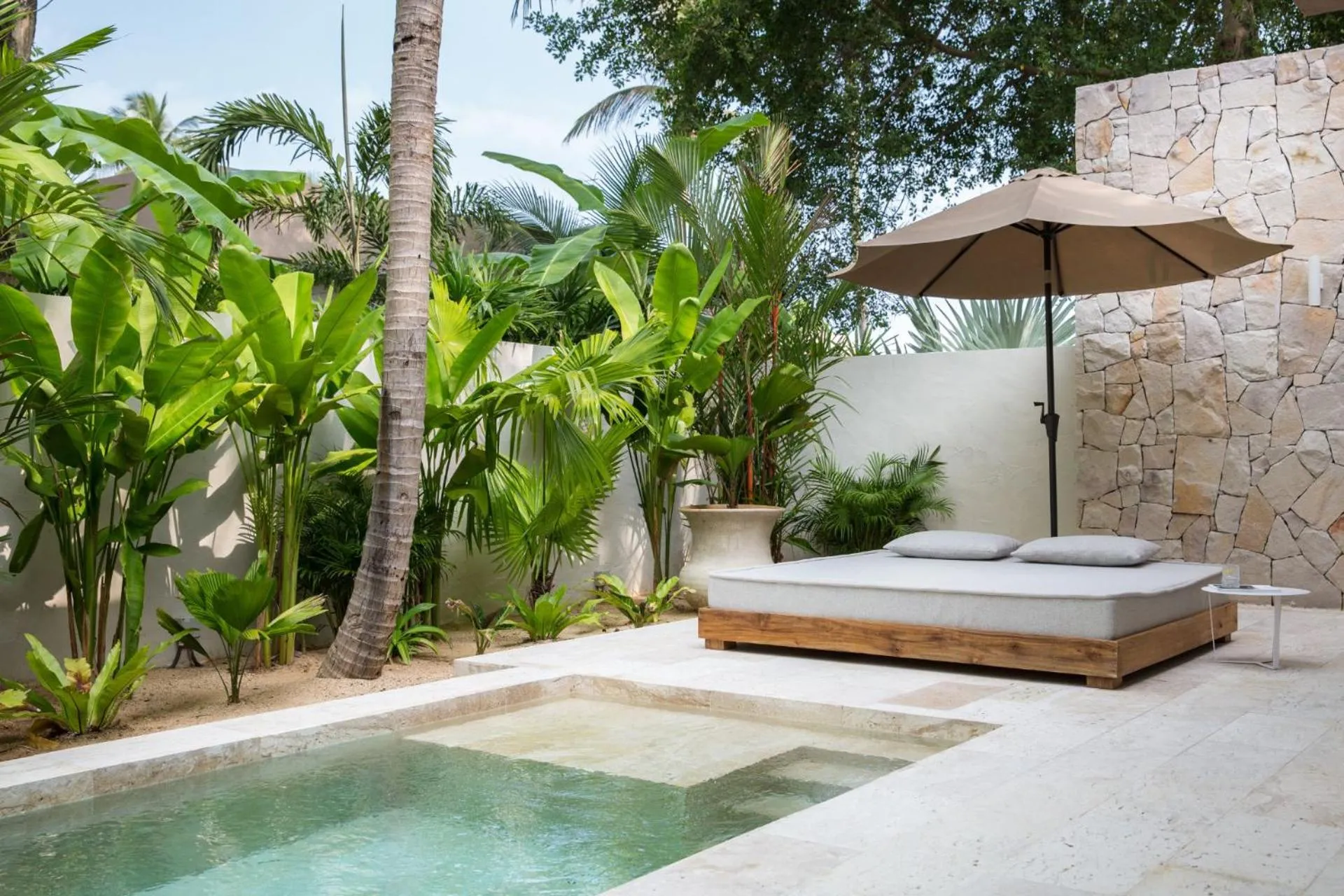 Swimming pool in Cielo Boutique Hotel & Spa Samui