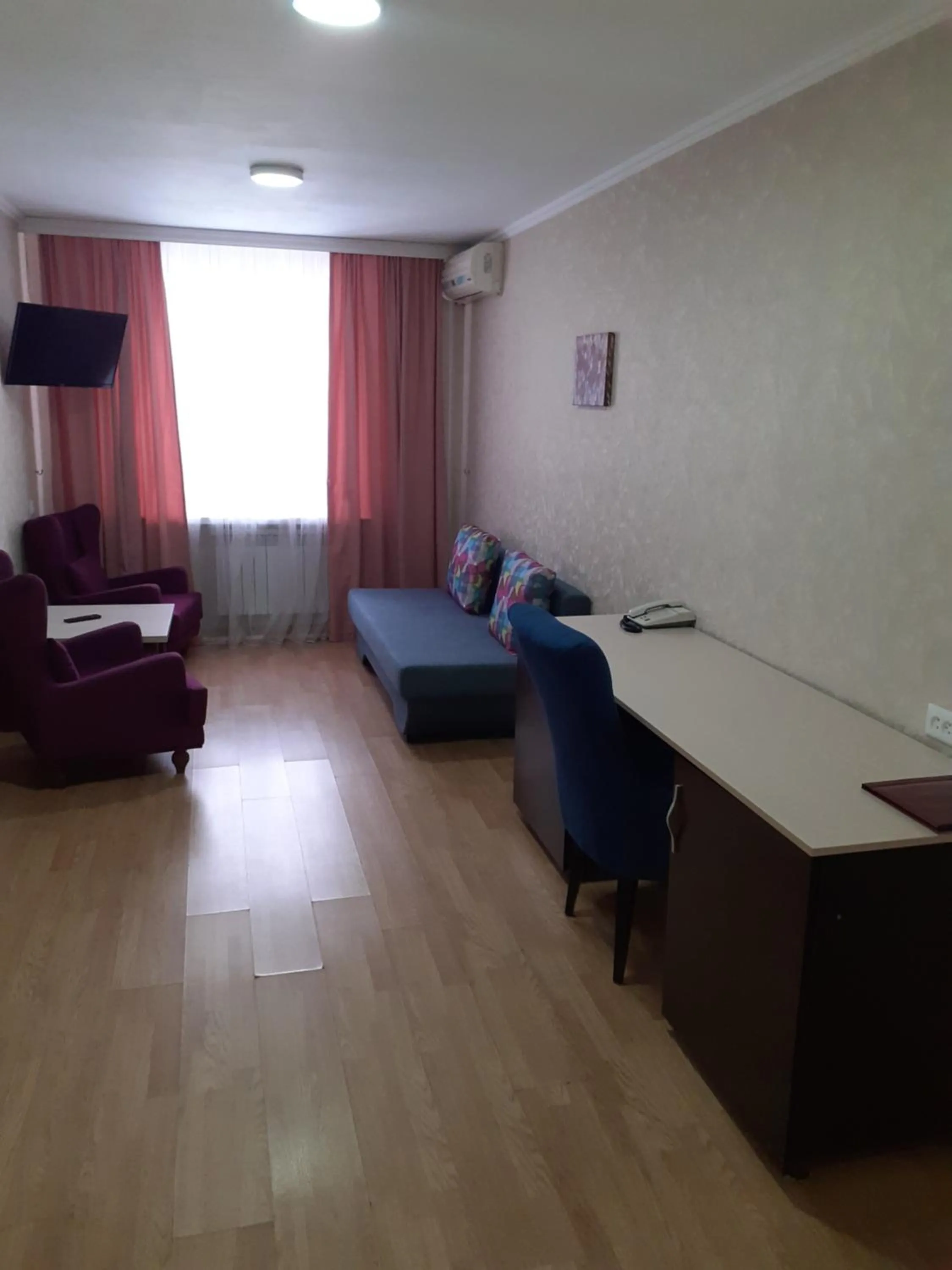 Living room in City Hotel
