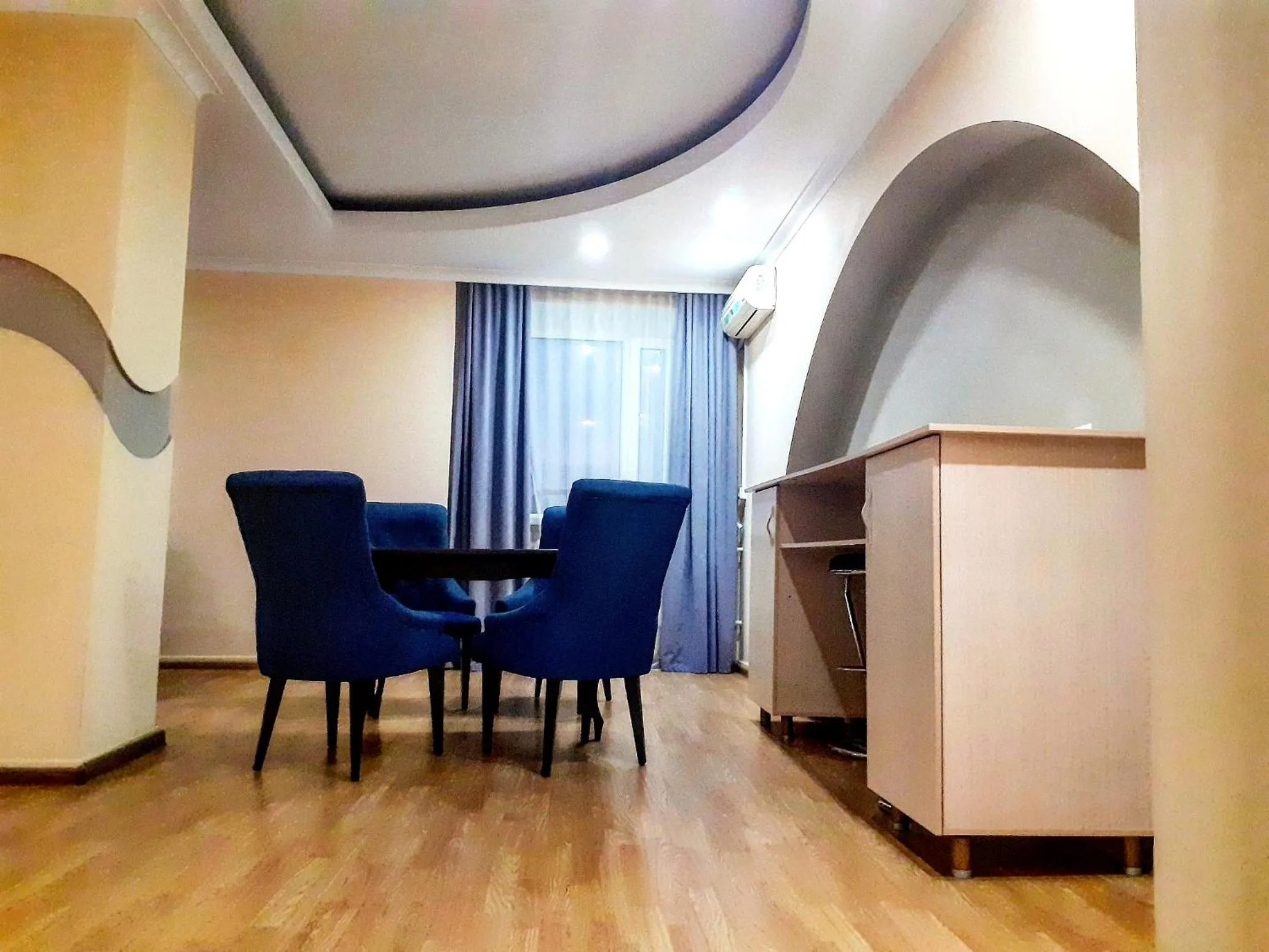 Dining area in City Hotel