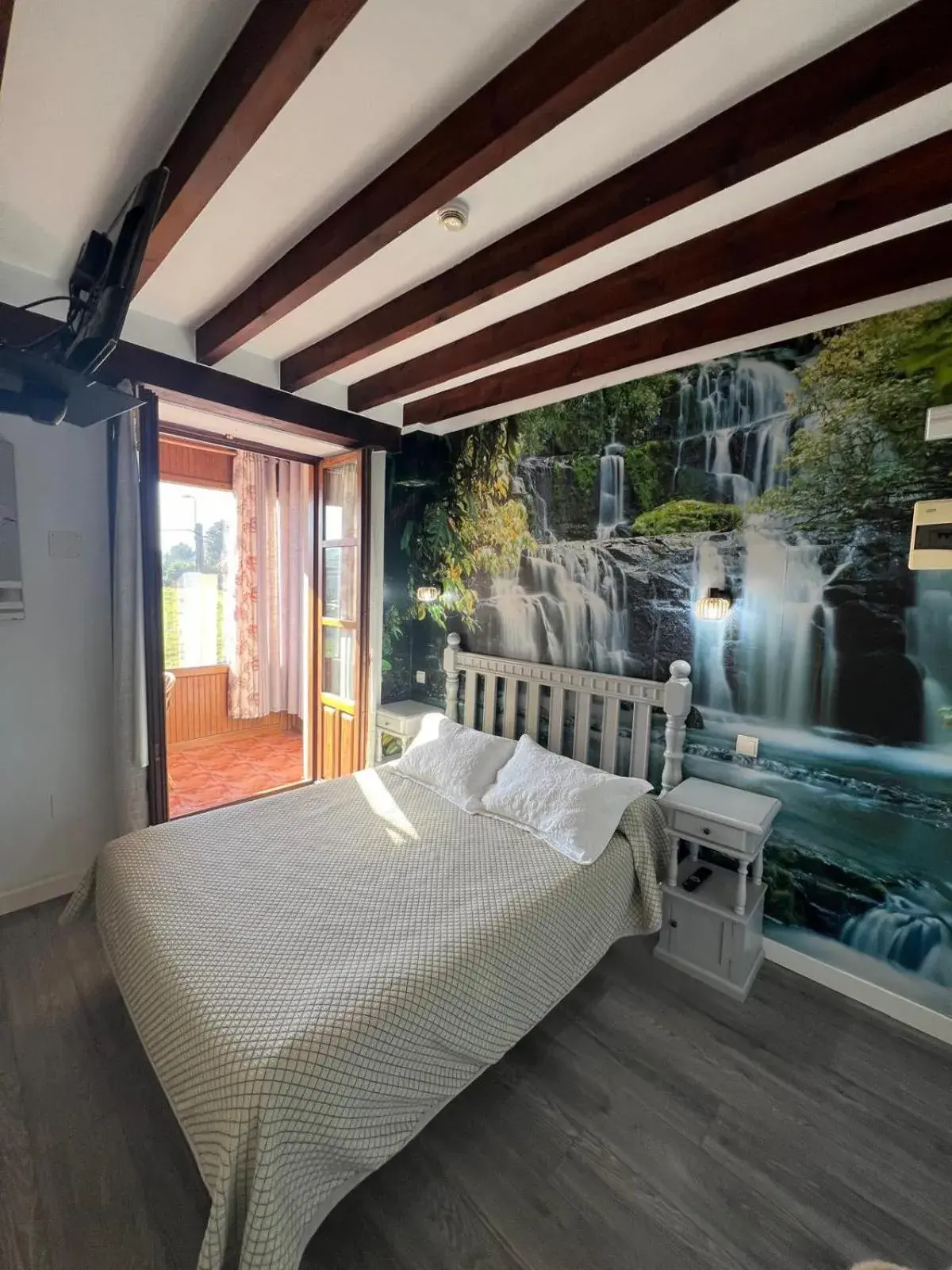 Classic Double Room with Balcony in Hotel Villa Maria Classic Double Room with Balcony in Hotel Villa Maria
