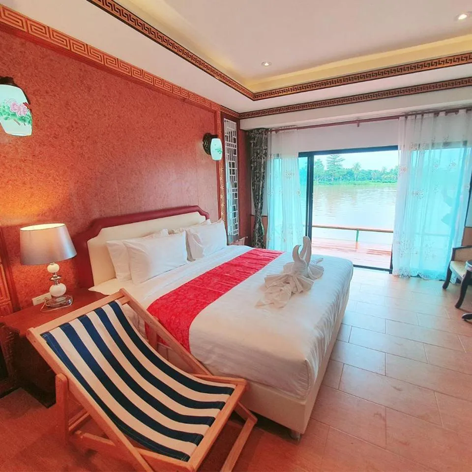 Bed in Kasem Island Resort