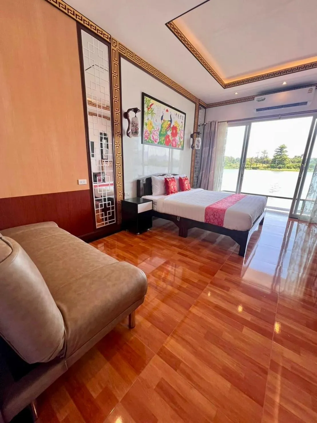 Bed in Kasem Island Resort