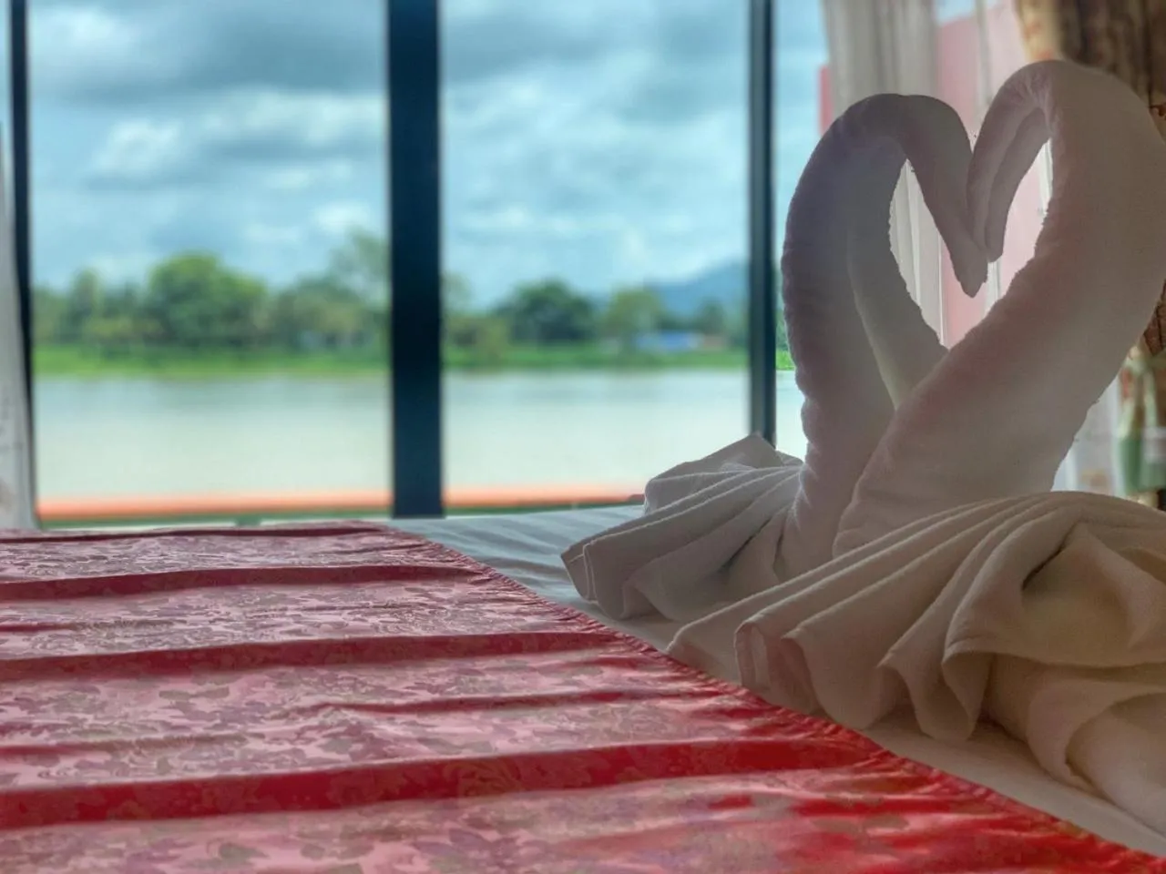 River view, Bed in Kasem Island Resort