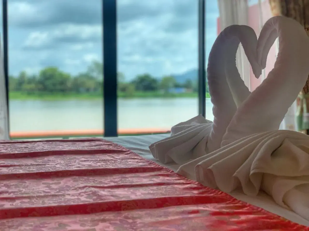 River view, Bed in Kasem Island Resort River view, Bed in Kasem Island Resort