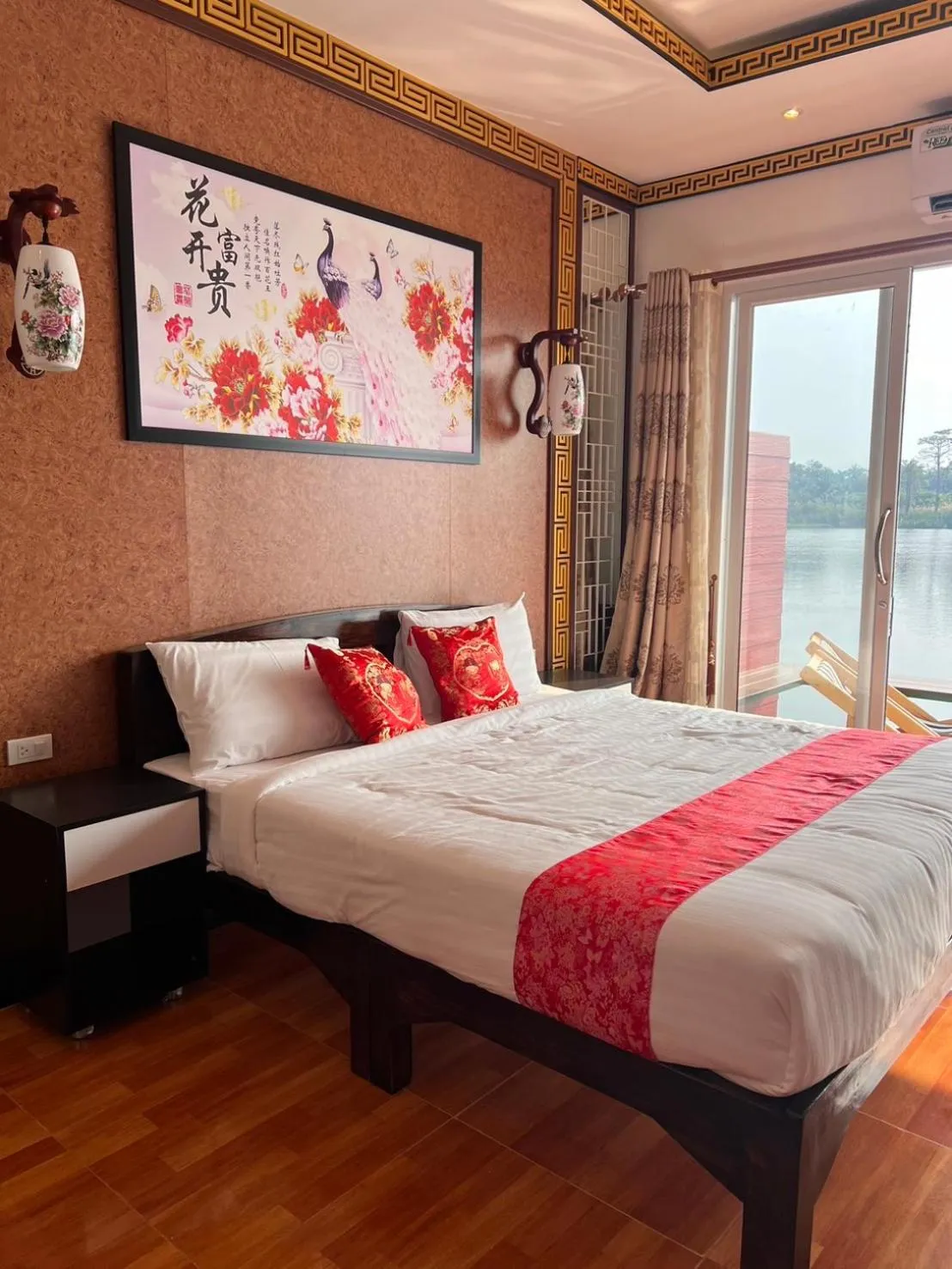 Bed in Kasem Island Resort