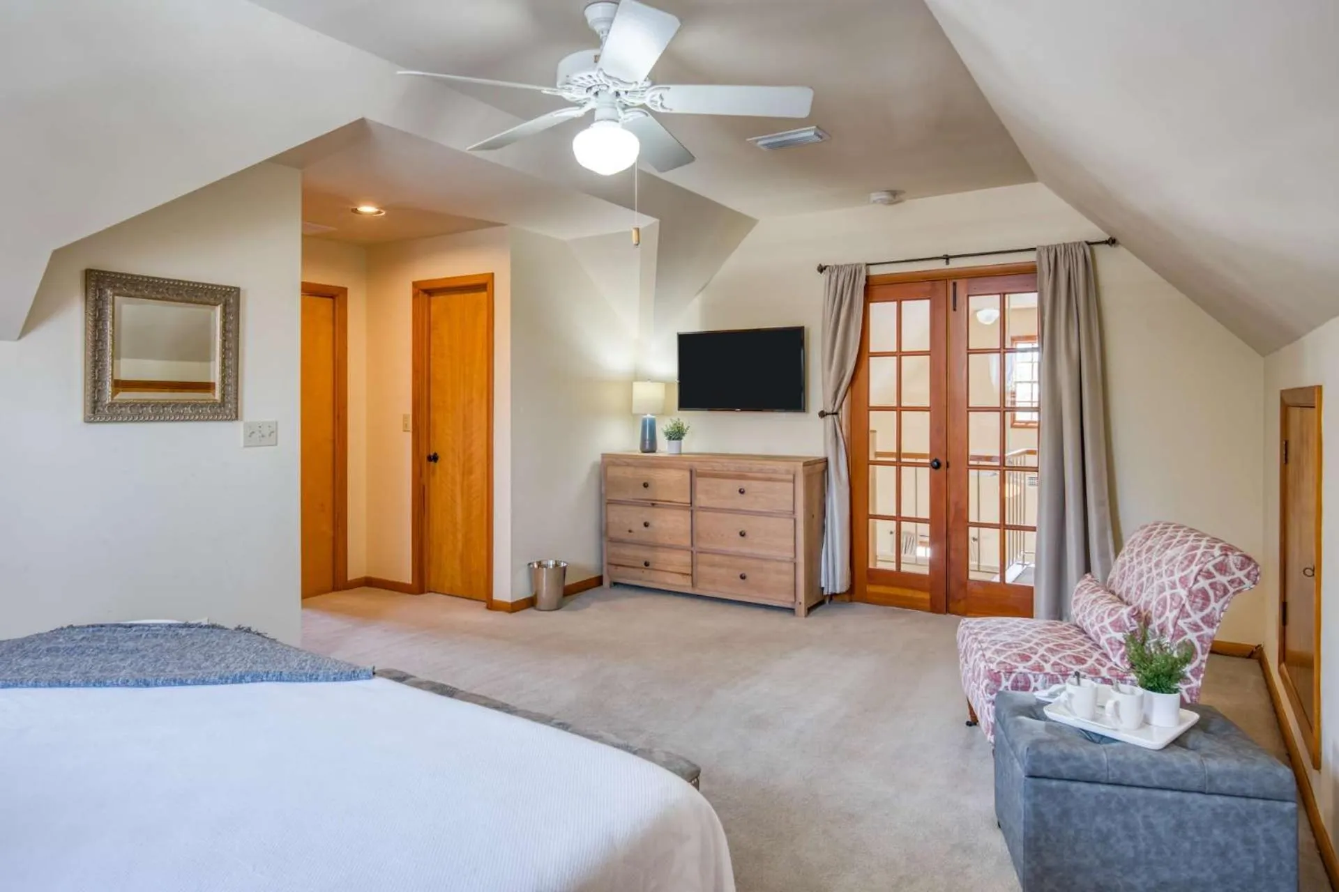 Bed in 64 Hypolita Street