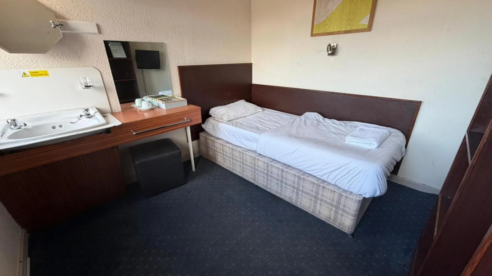 Bed in Lomond Park Hotel