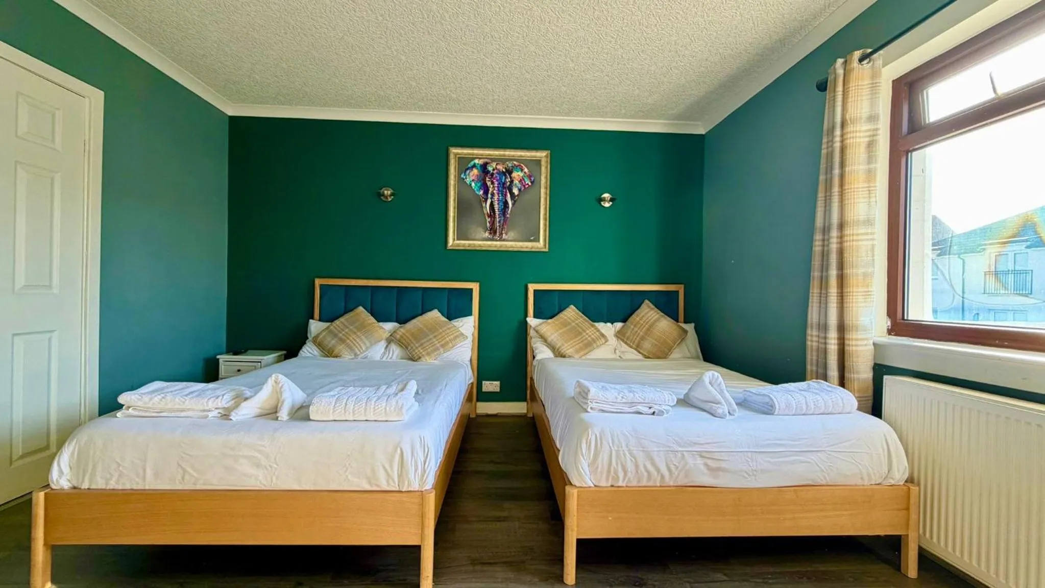 Bed in Lomond Park Hotel