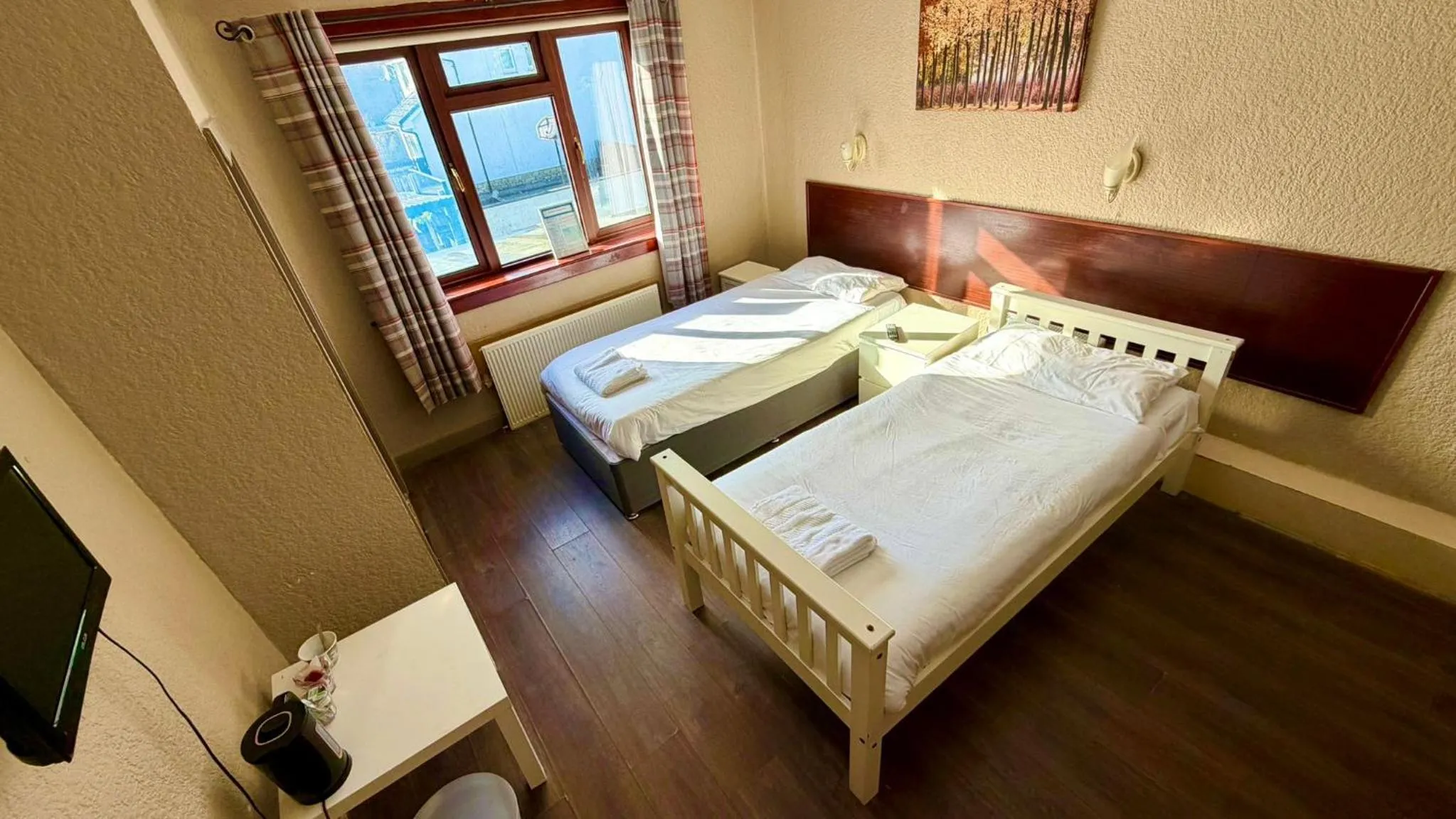 Bed in Lomond Park Hotel