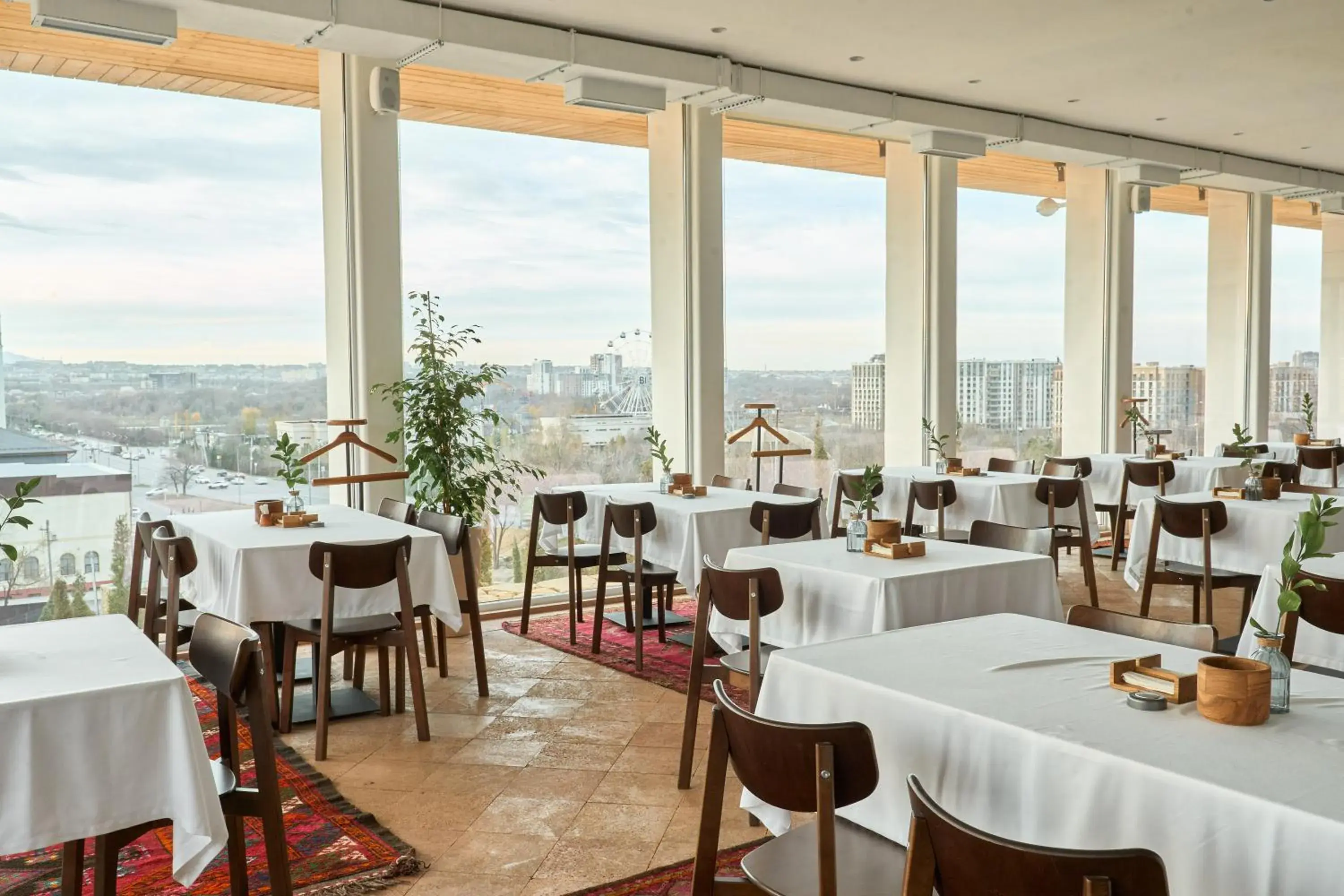 Restaurant/places to eat in Kainar Hotel Restaurant/places to eat in Kainar Hotel