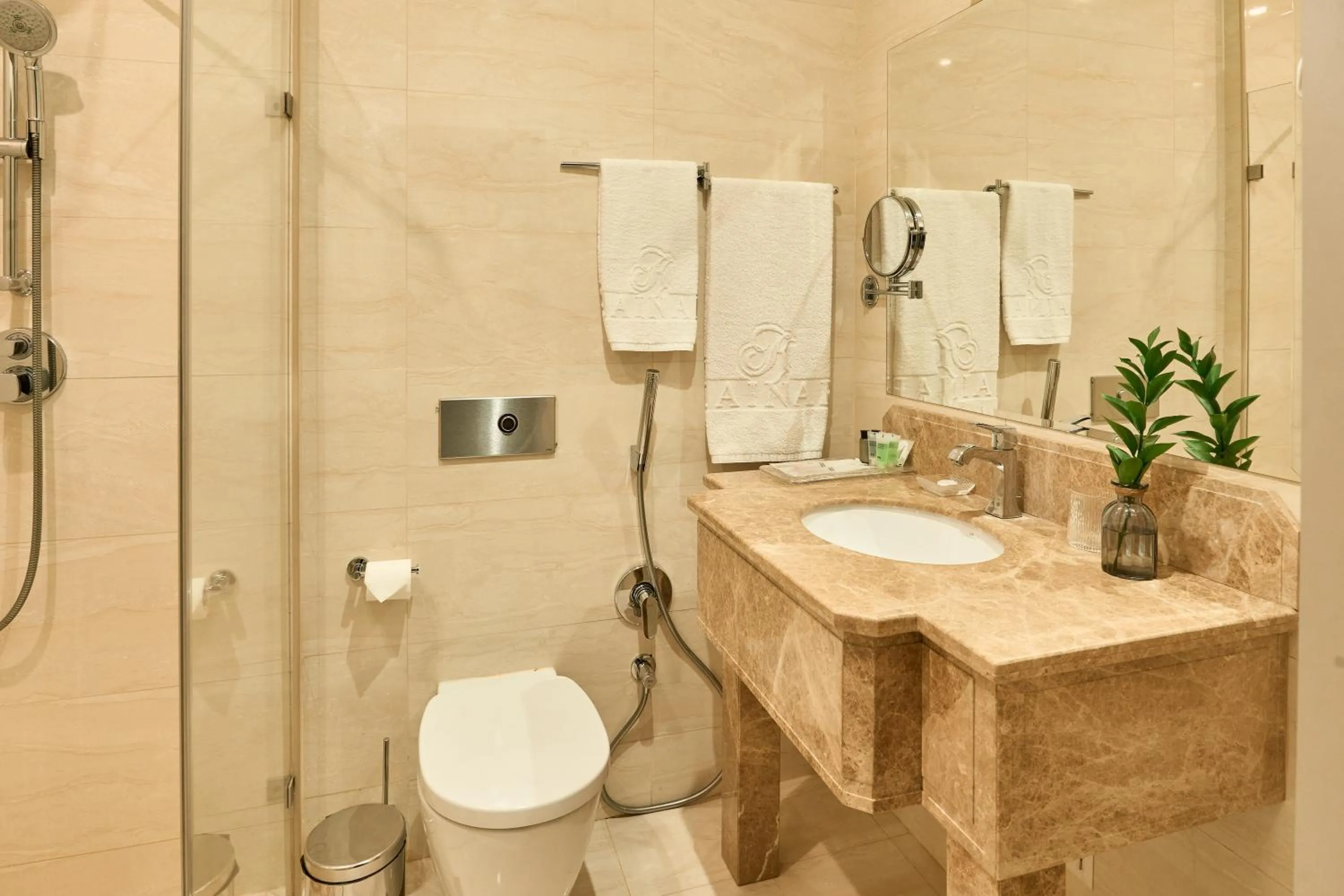 Shower in Kainar Hotel