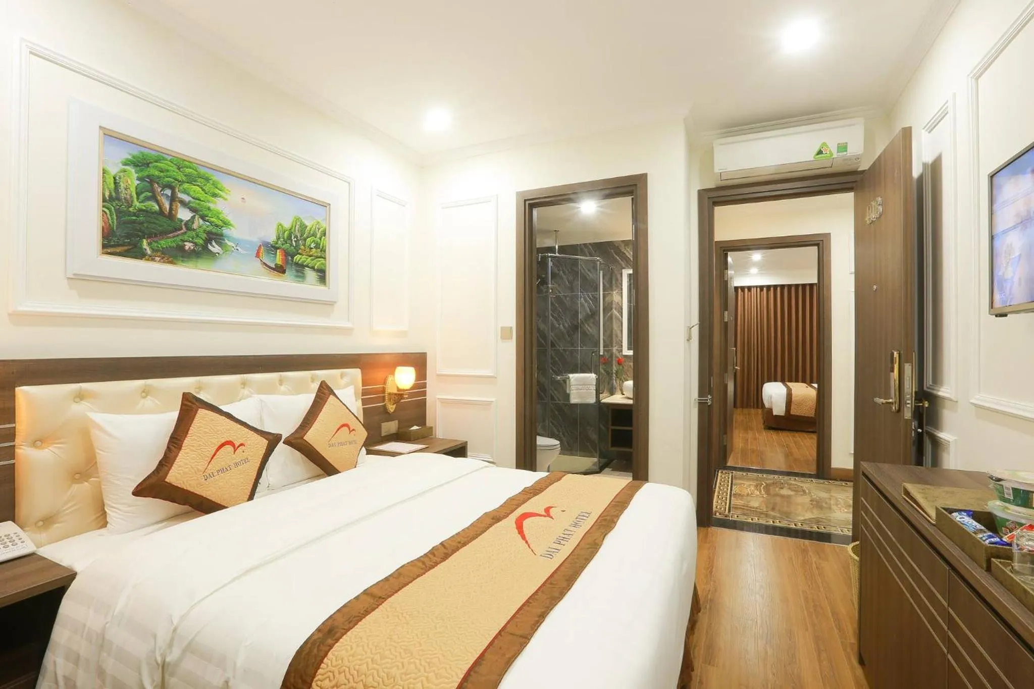 Bedroom, Bed in Dai Phat Hotel