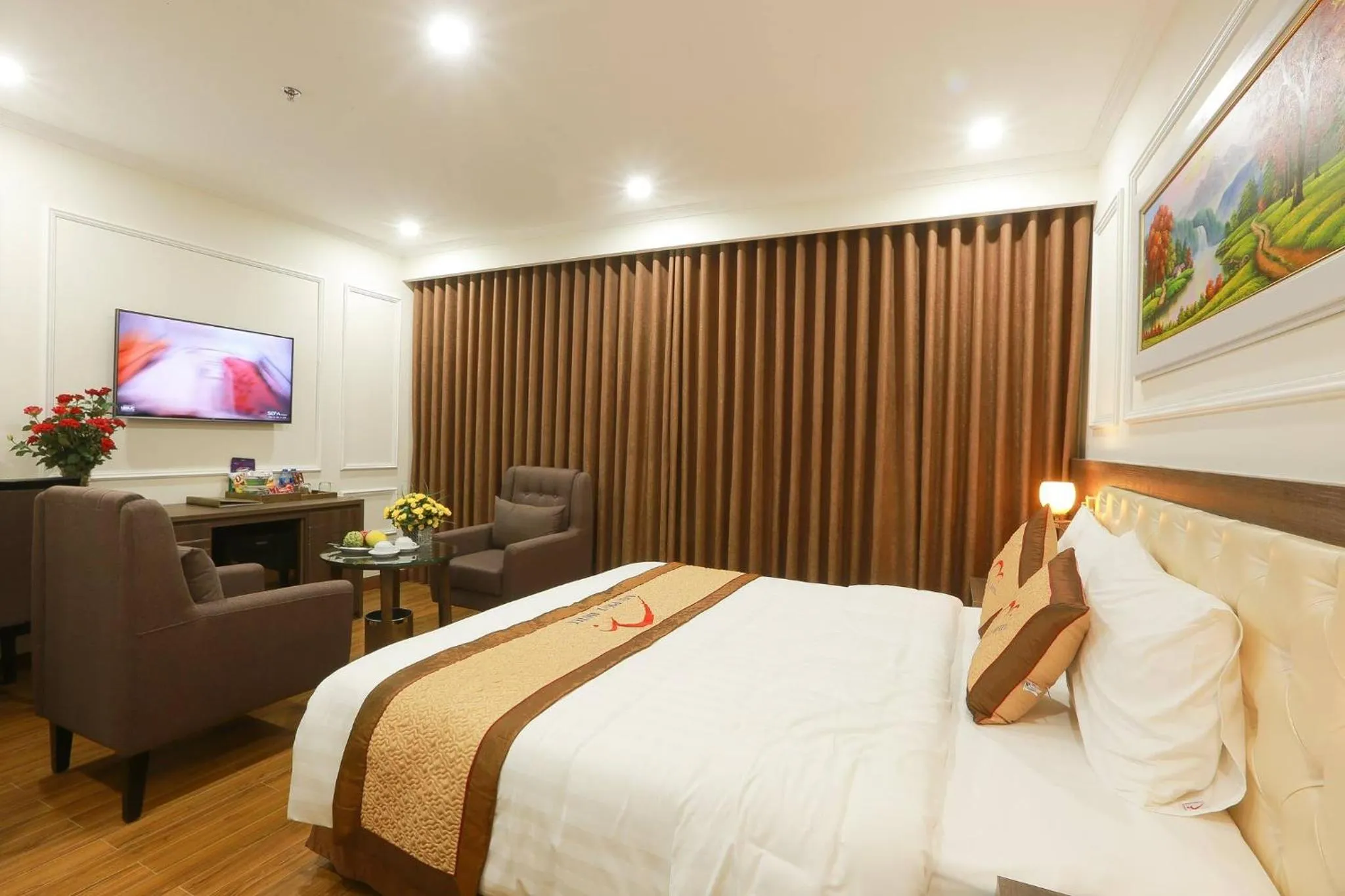 Photo of the whole room, Bed in Dai Phat Hotel
