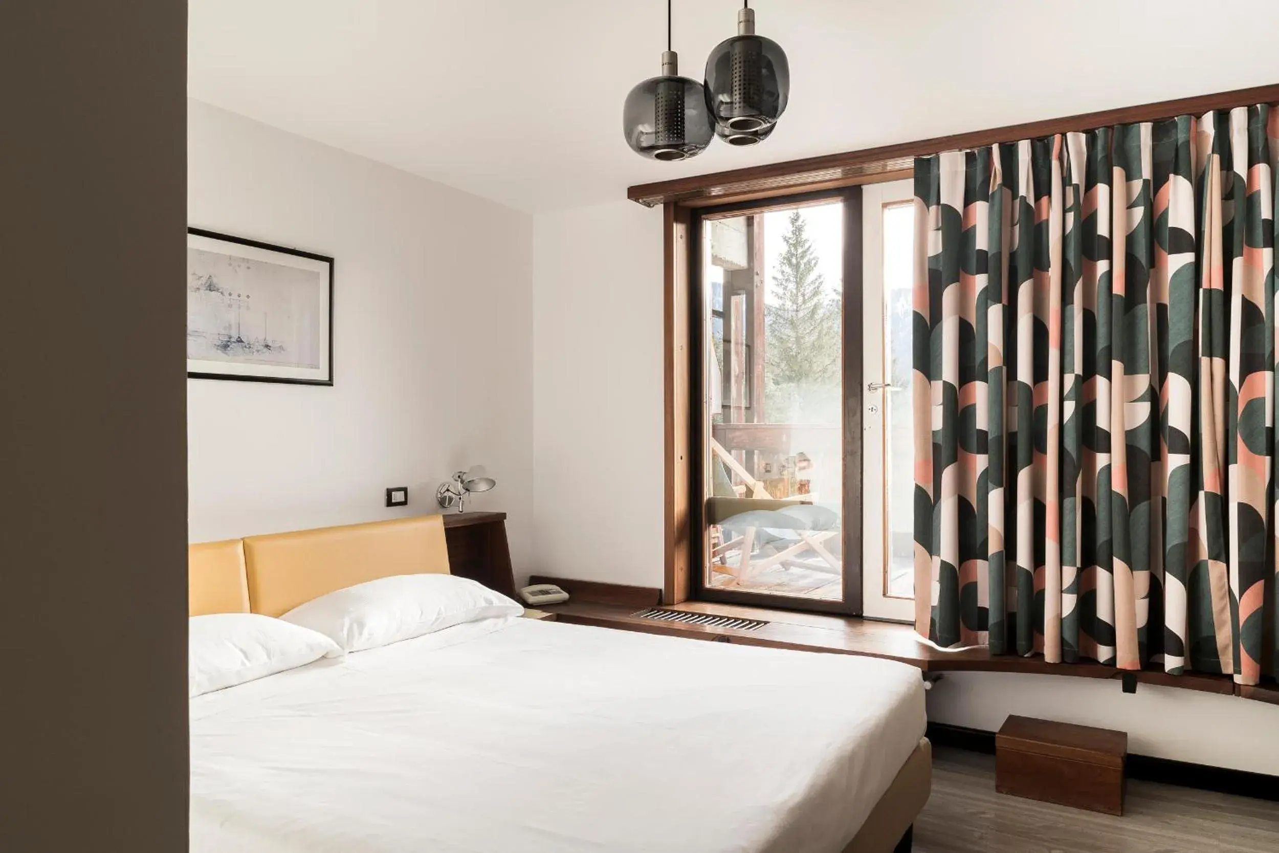 Bed in Hotel Boite Bed in Hotel Boite