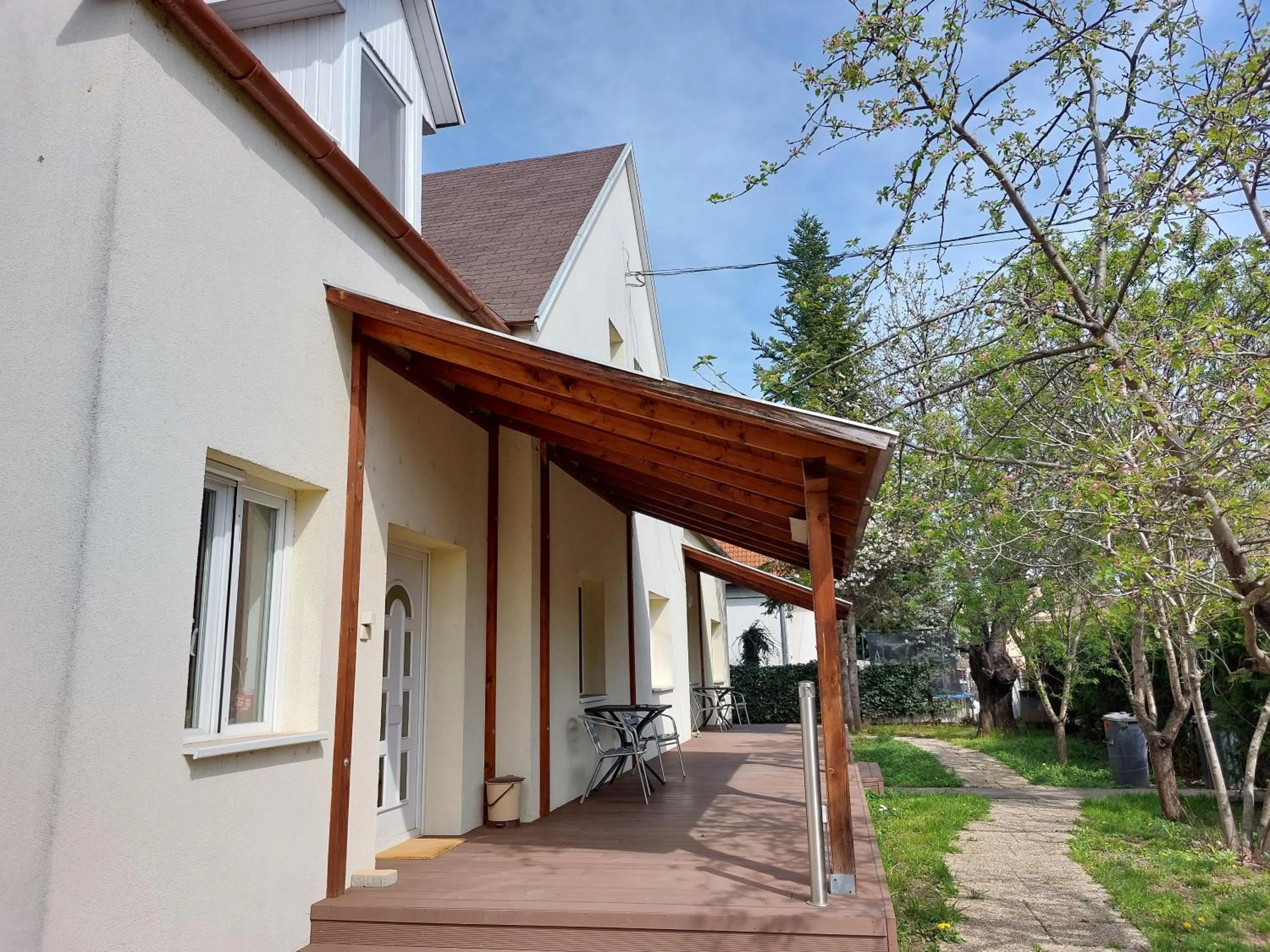 Bridgehaus