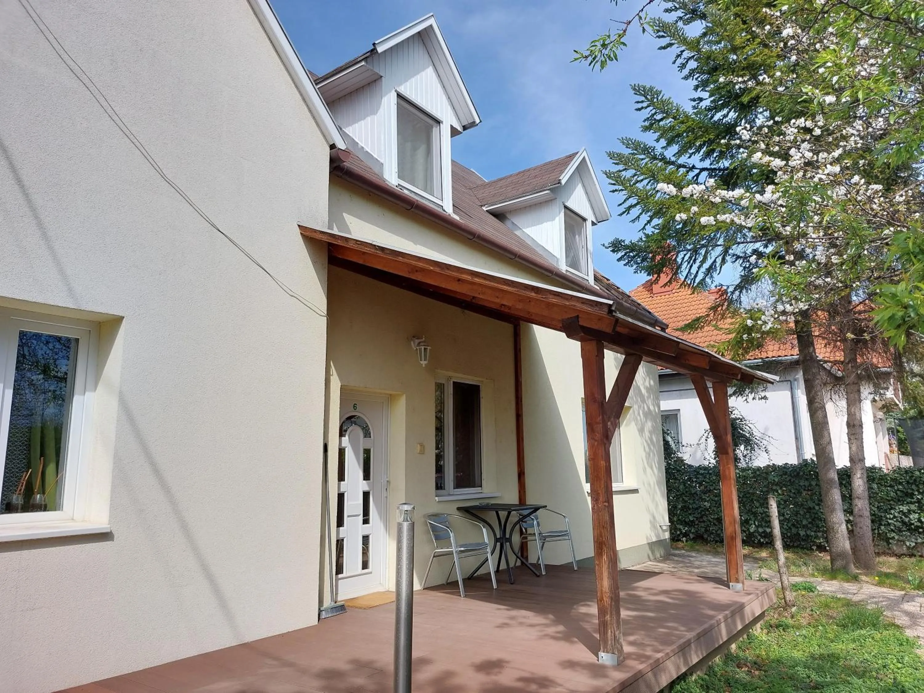 Bridgehaus