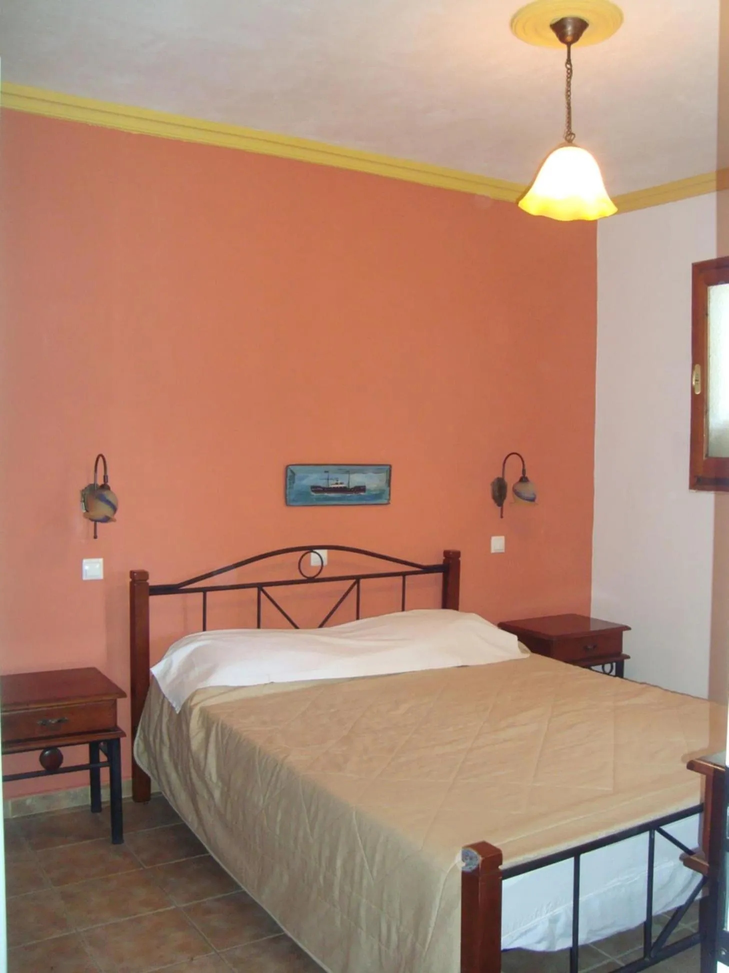 Green Hill Studios & Apartments