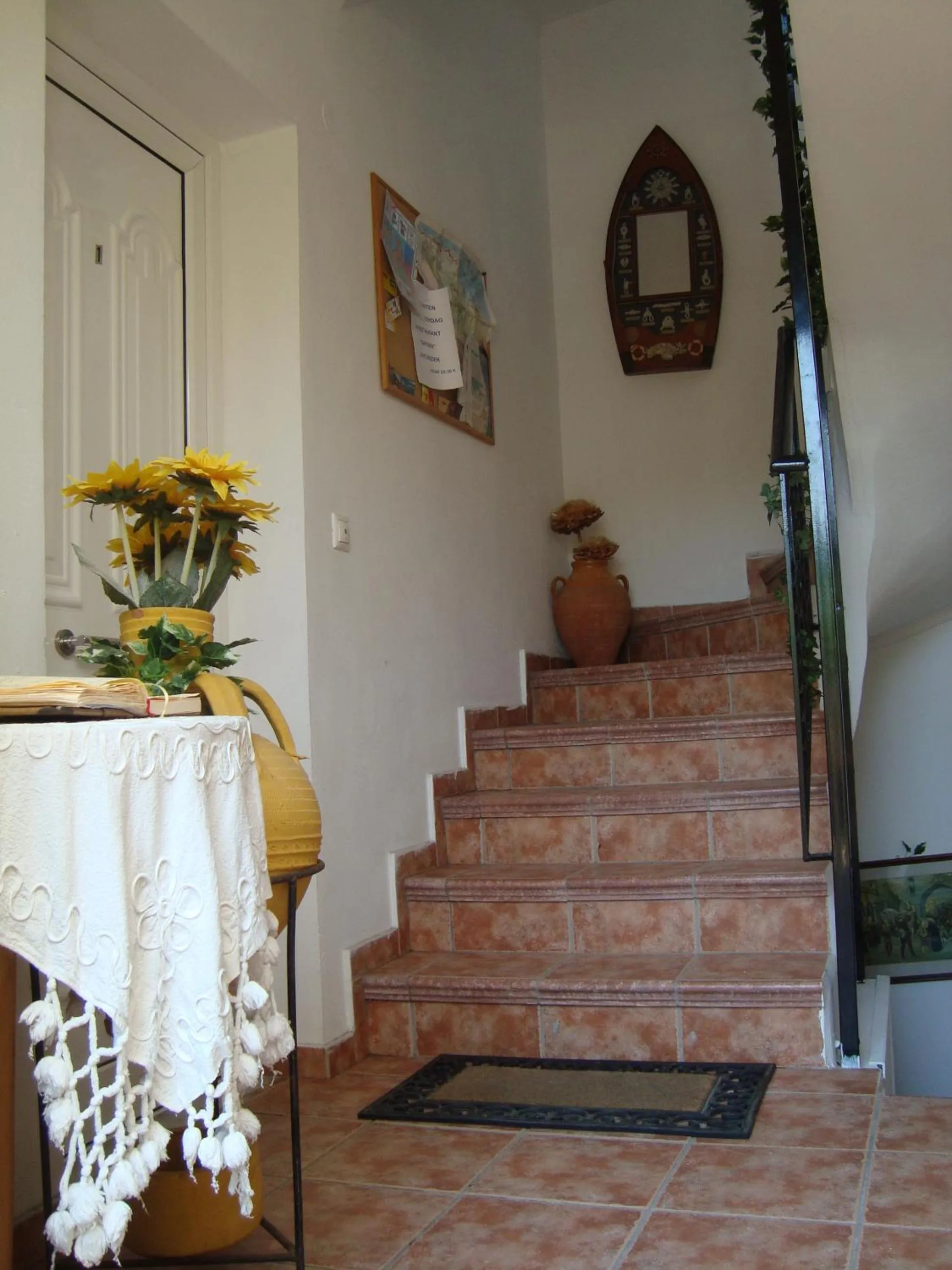 Decorative detail in Green Hill Studios & Apartments