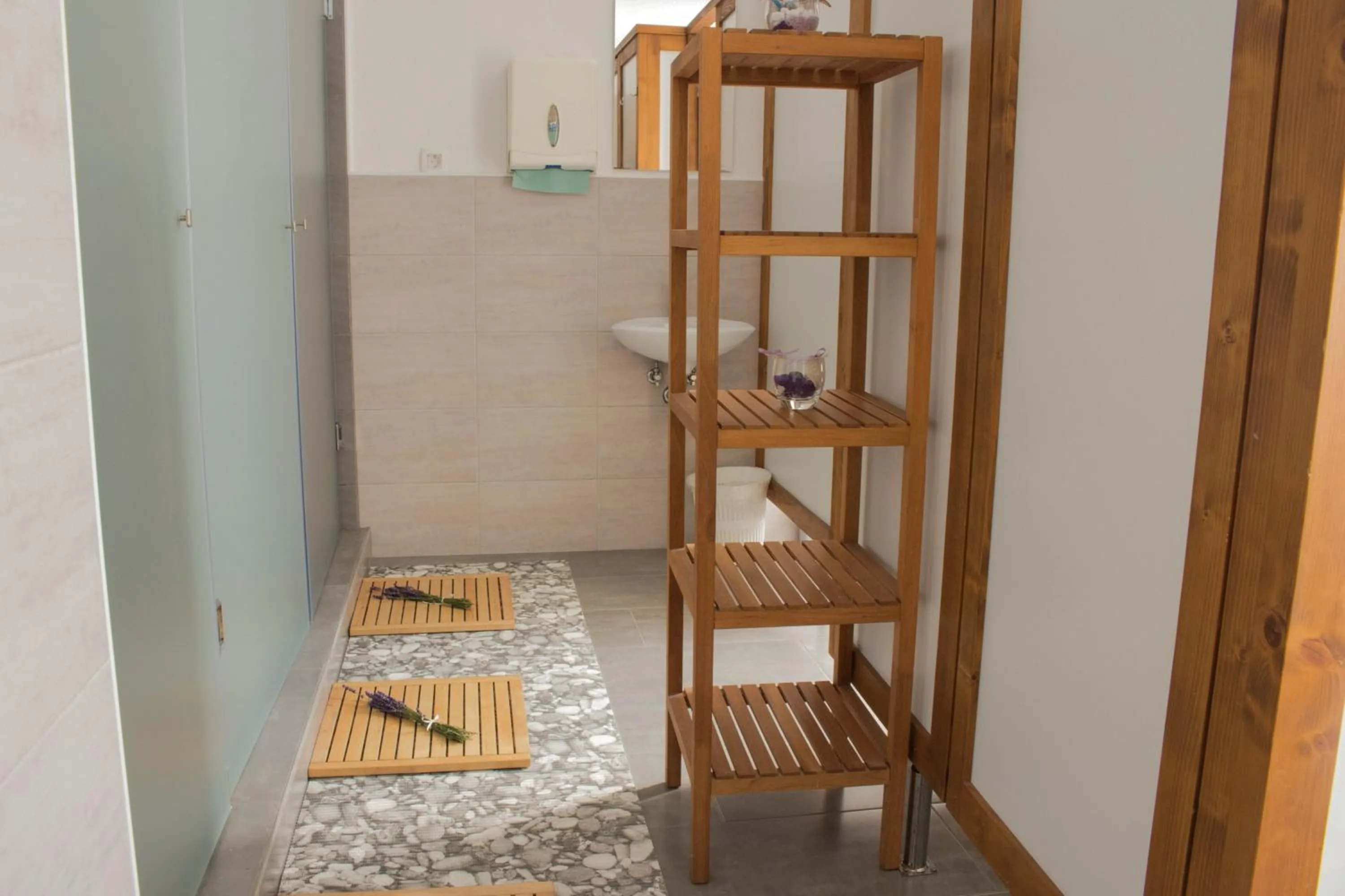 Bathroom in Travellers' Haven Hostel
