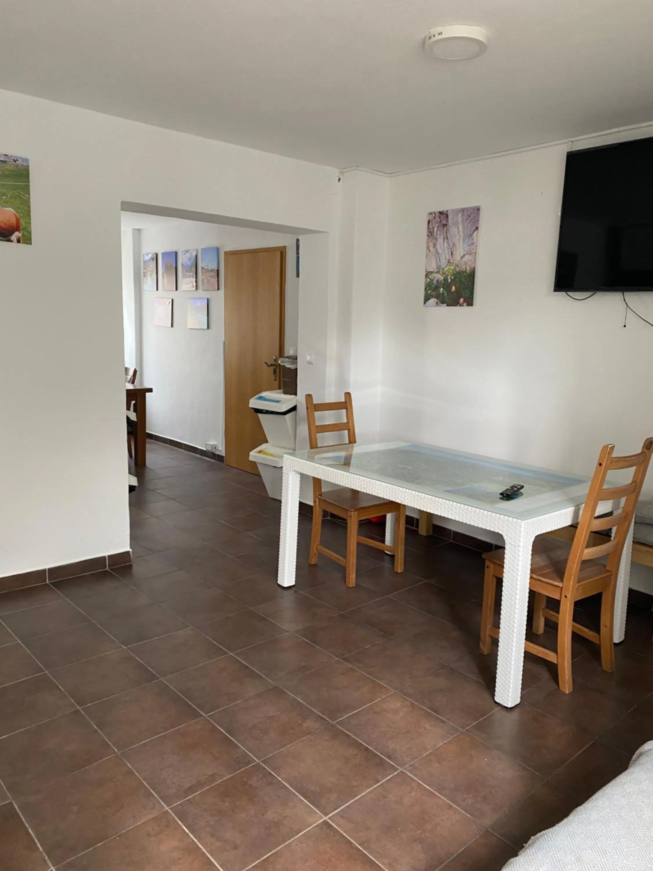 kitchen in Travellers' Haven Hostel