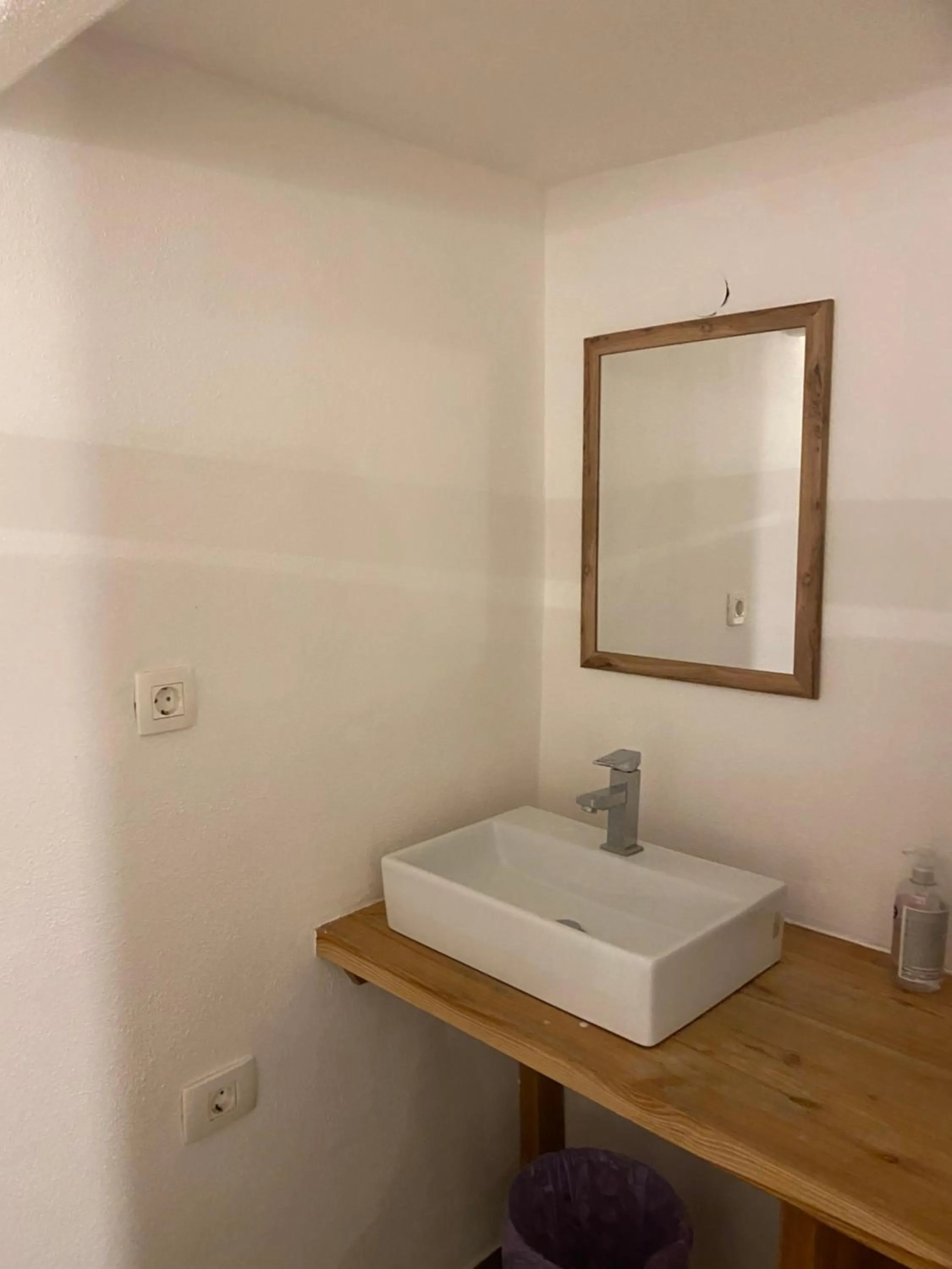 Bedroom in Travellers' Haven Hostel