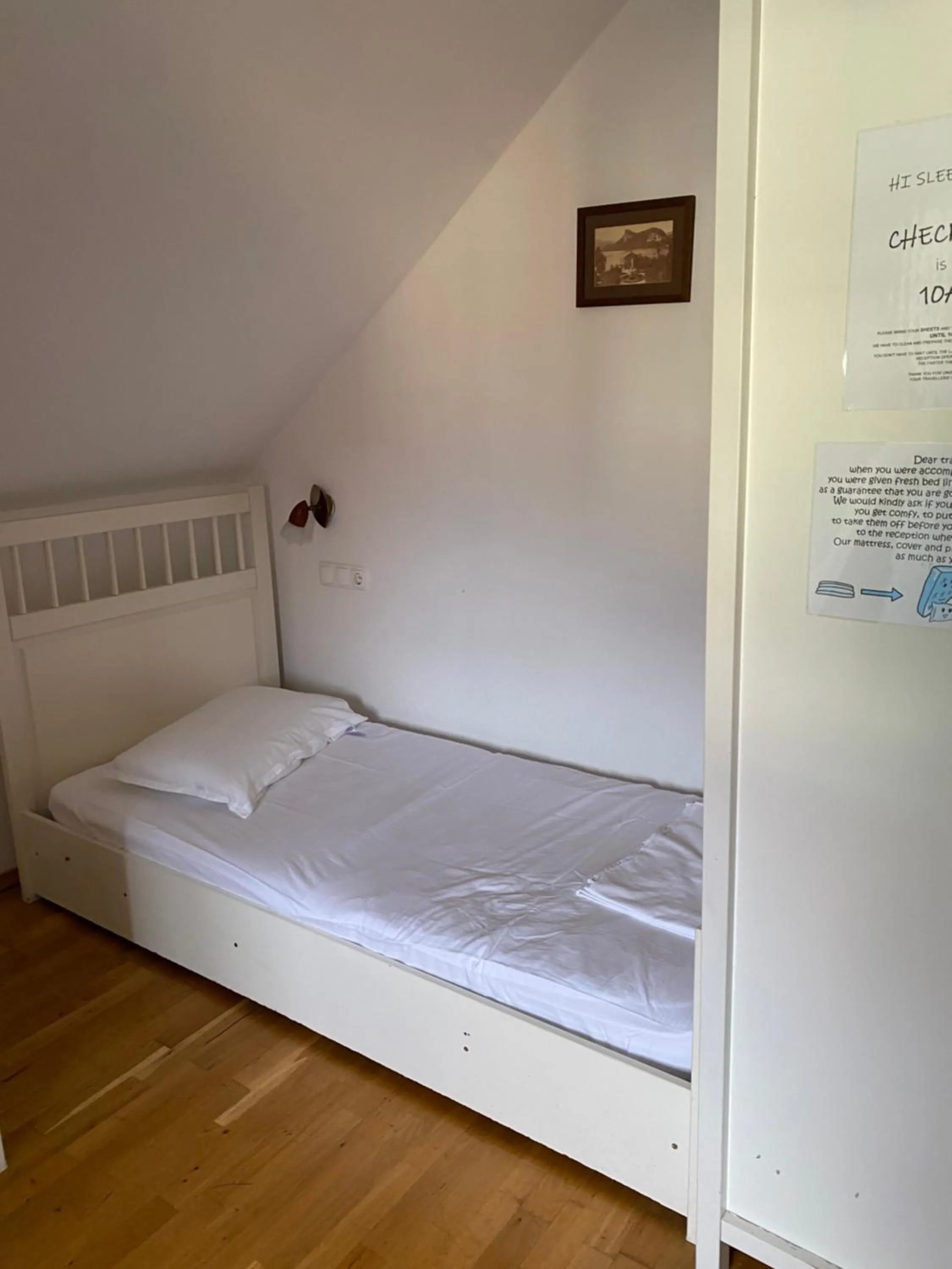 Bed in Travellers' Haven Hostel