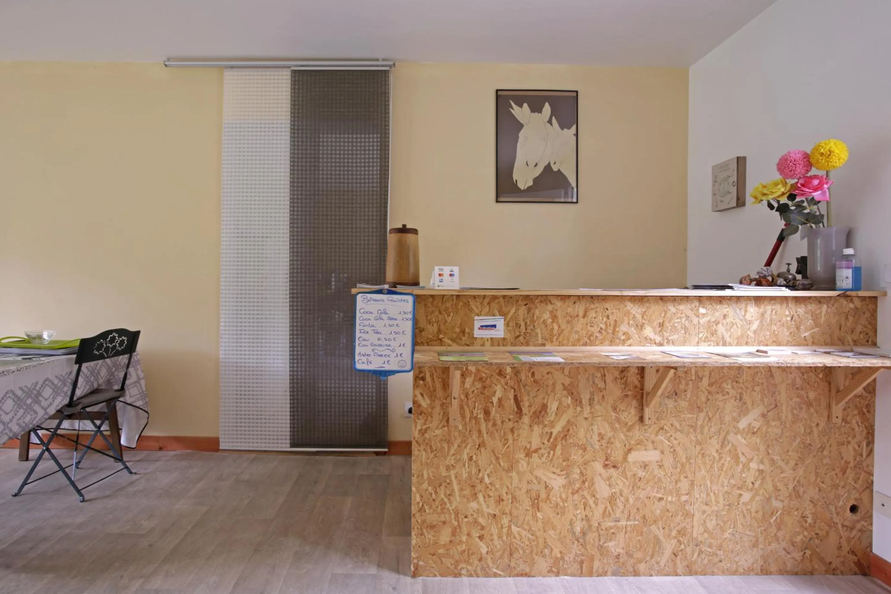 Lobby or reception in Les Ânes de Forcalquier