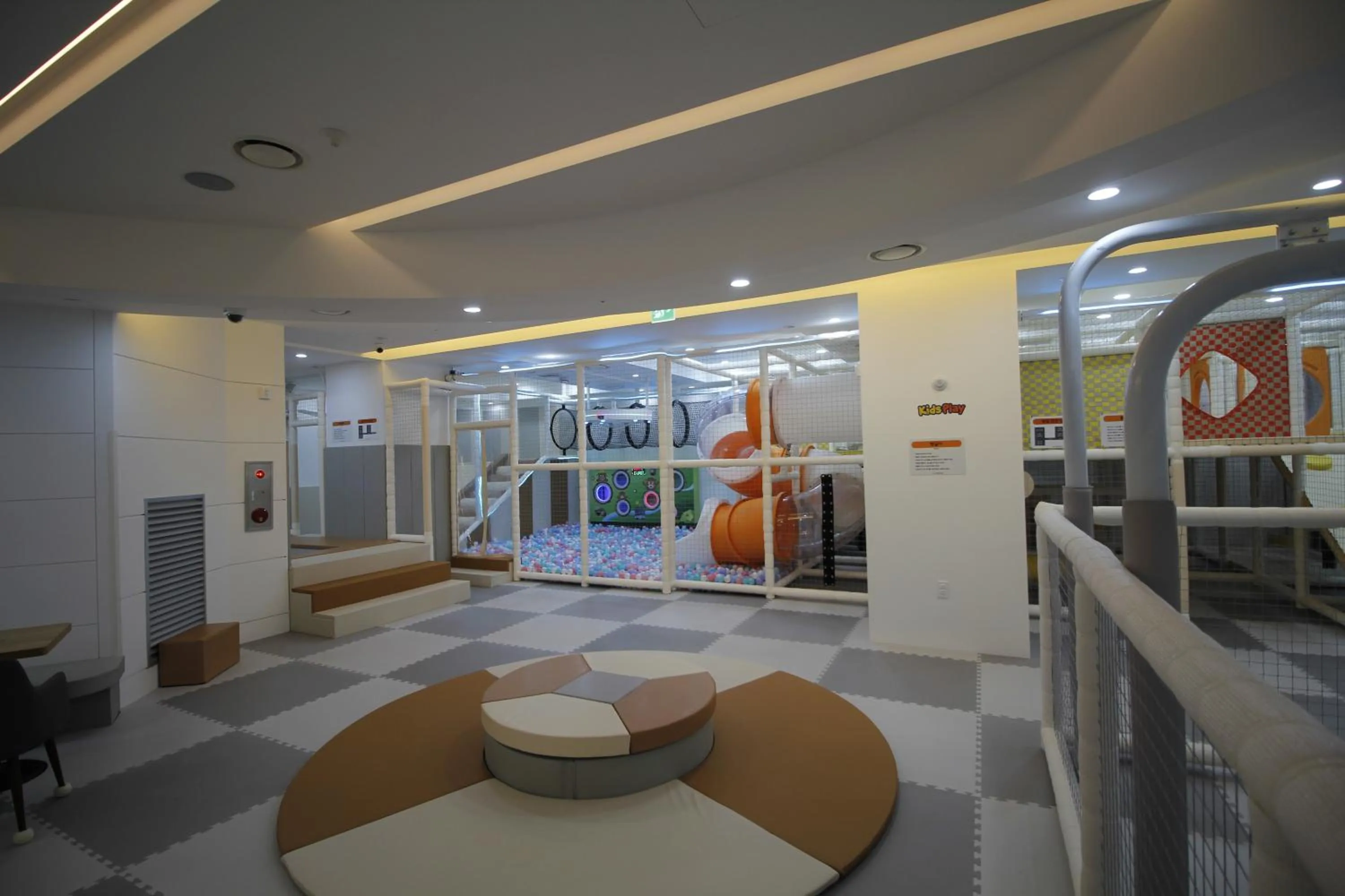 Kids's club in Sono Belle Byeonsan