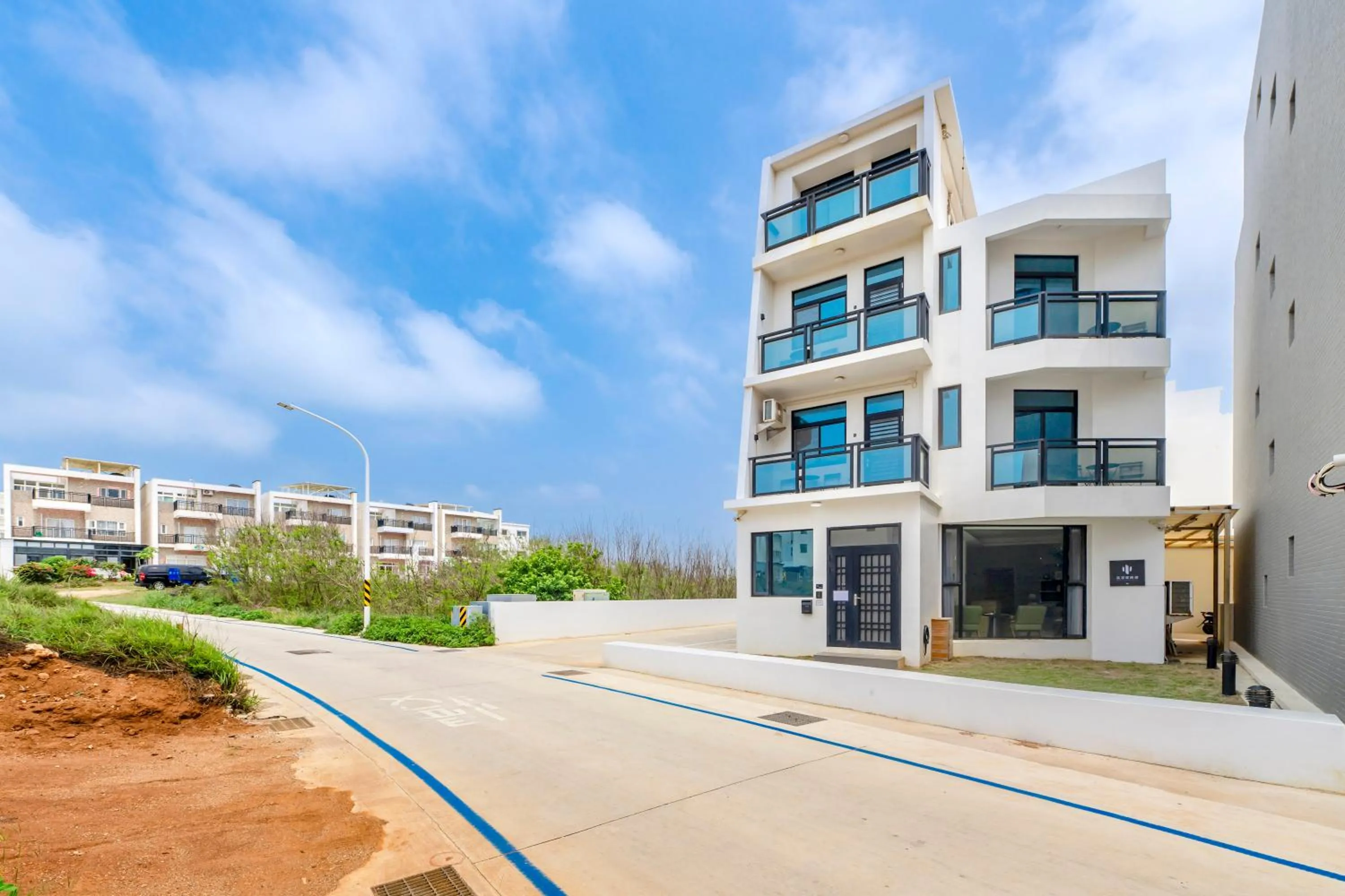 Property building in Chill Style Inn