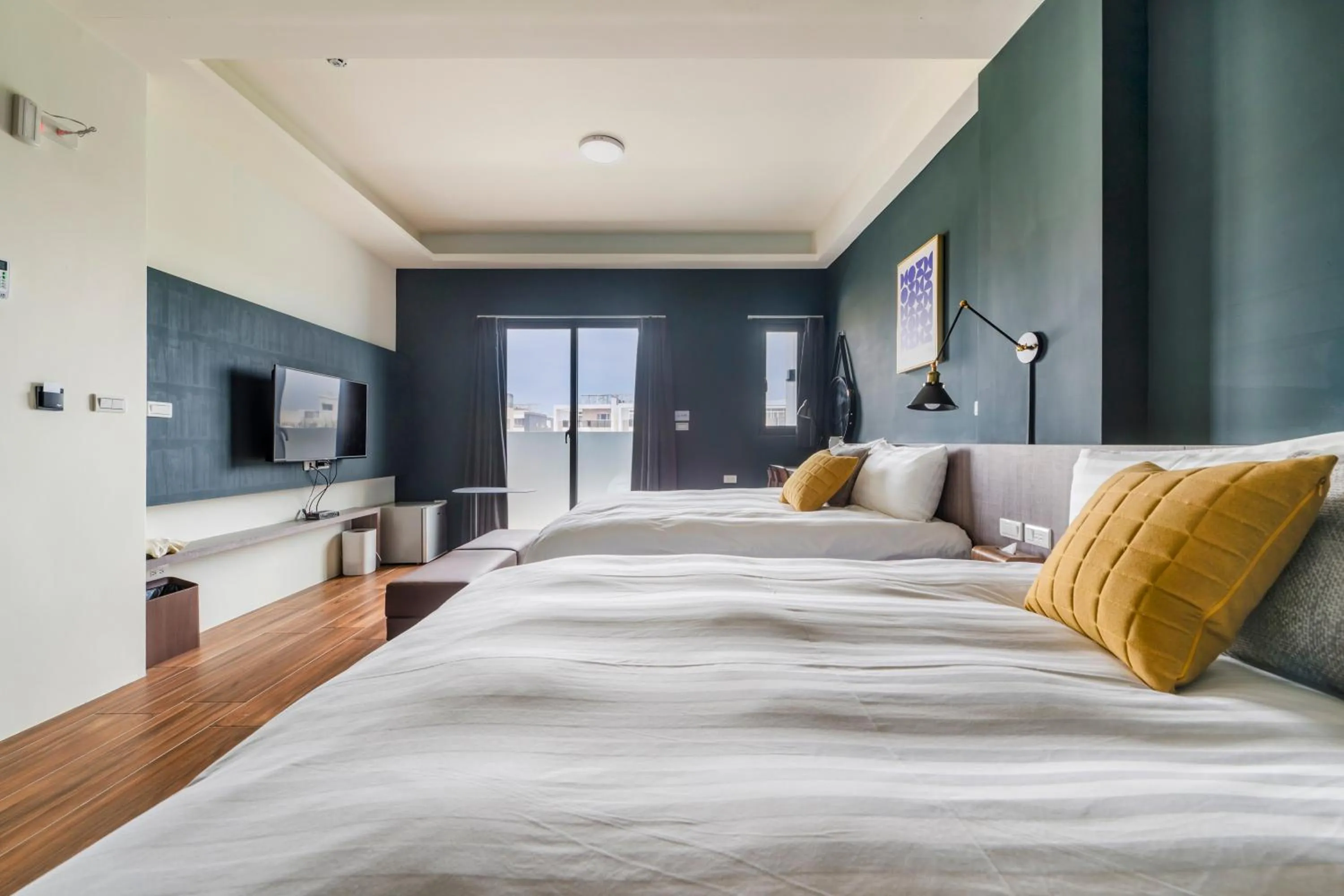 Photo of the whole room, Bed in Chill Style Inn