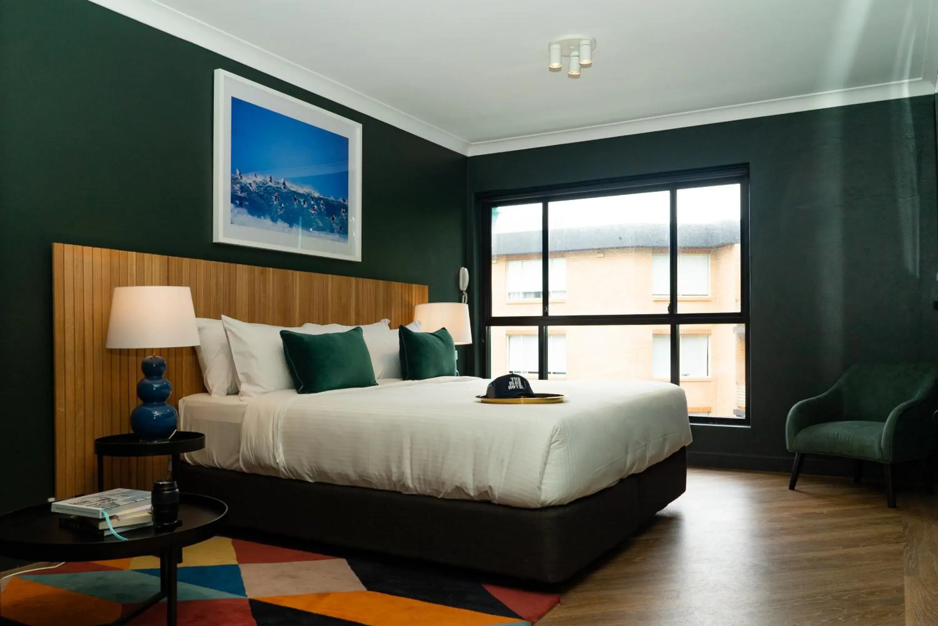 Blue King Suite & 1 free pizza in The Blue Hotel Bondi Blue King Suite & 1 free pizza in The Blue Hotel Bondi