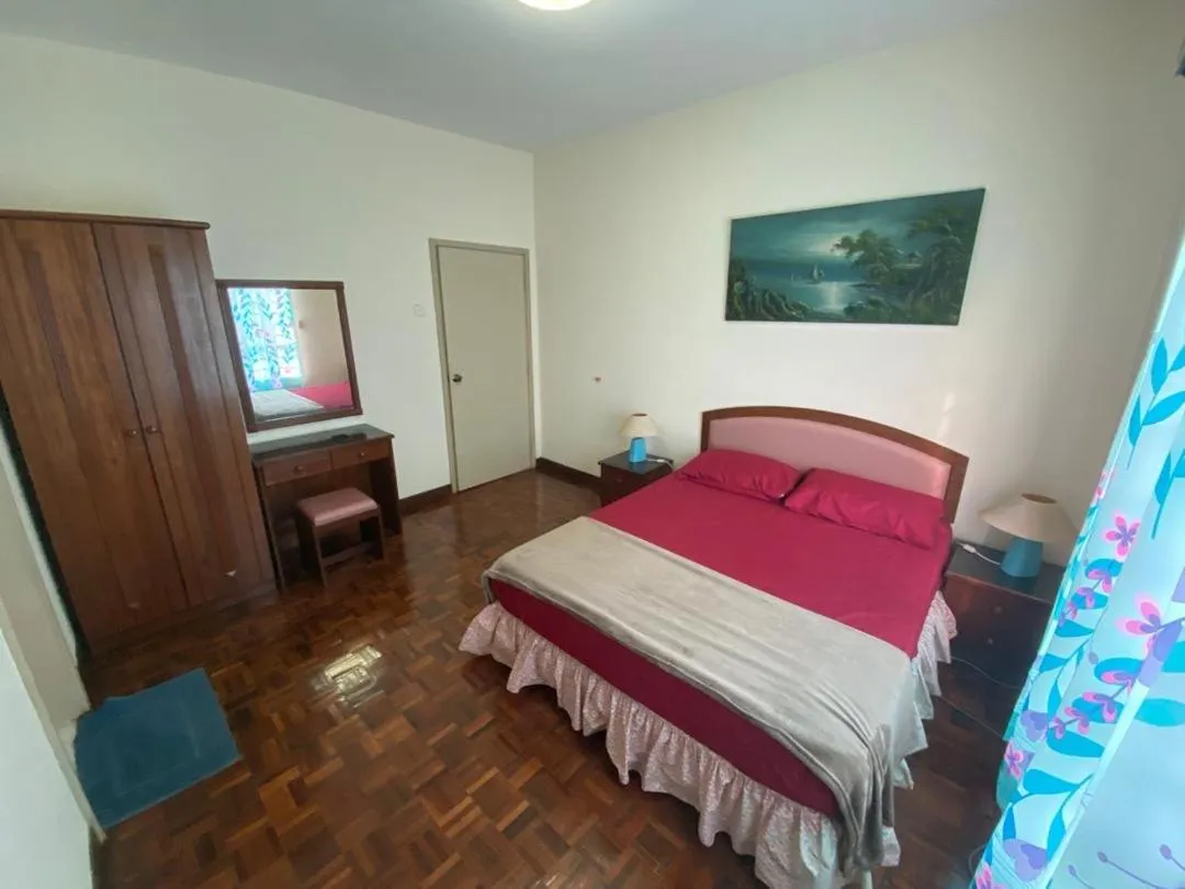 Bed in Marina Apartment 3R2B