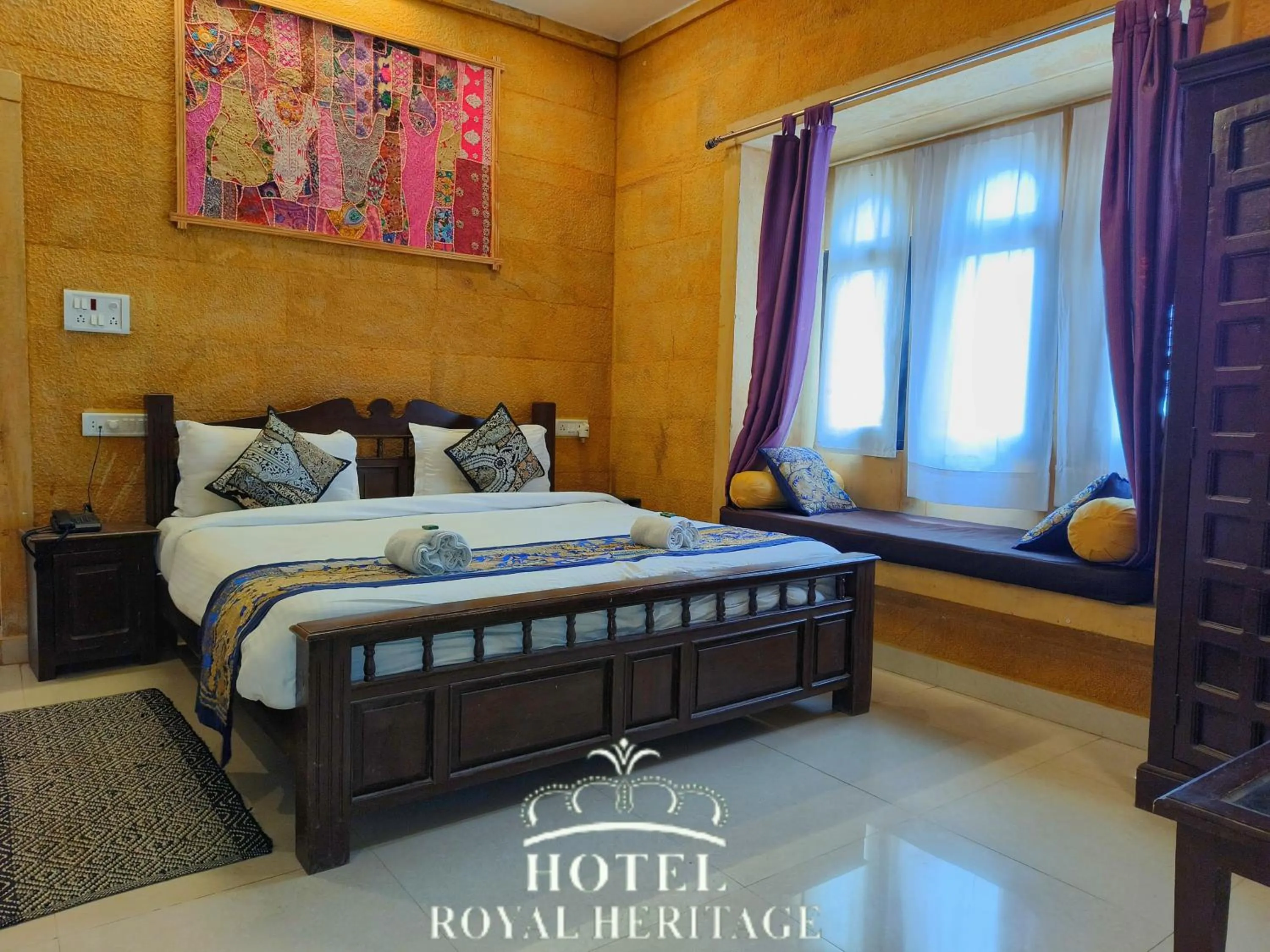 Bed in Hotel Royal Heritage