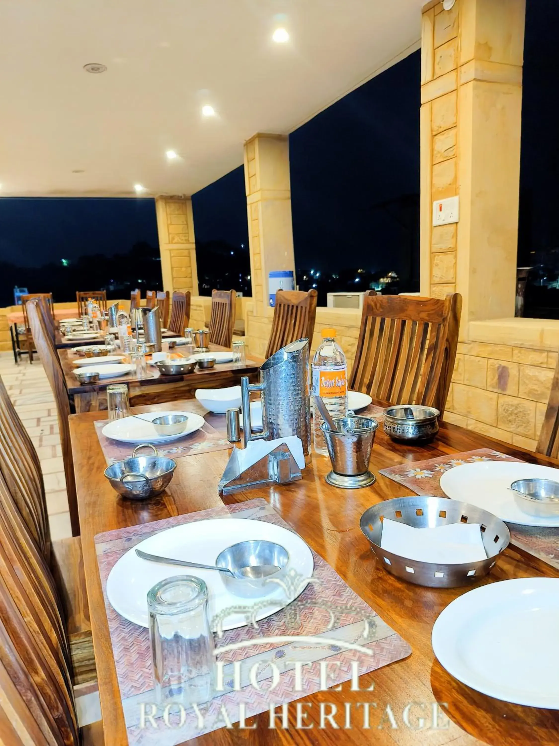 Restaurant/places to eat in Hotel Royal Heritage Restaurant/places to eat in Hotel Royal Heritage