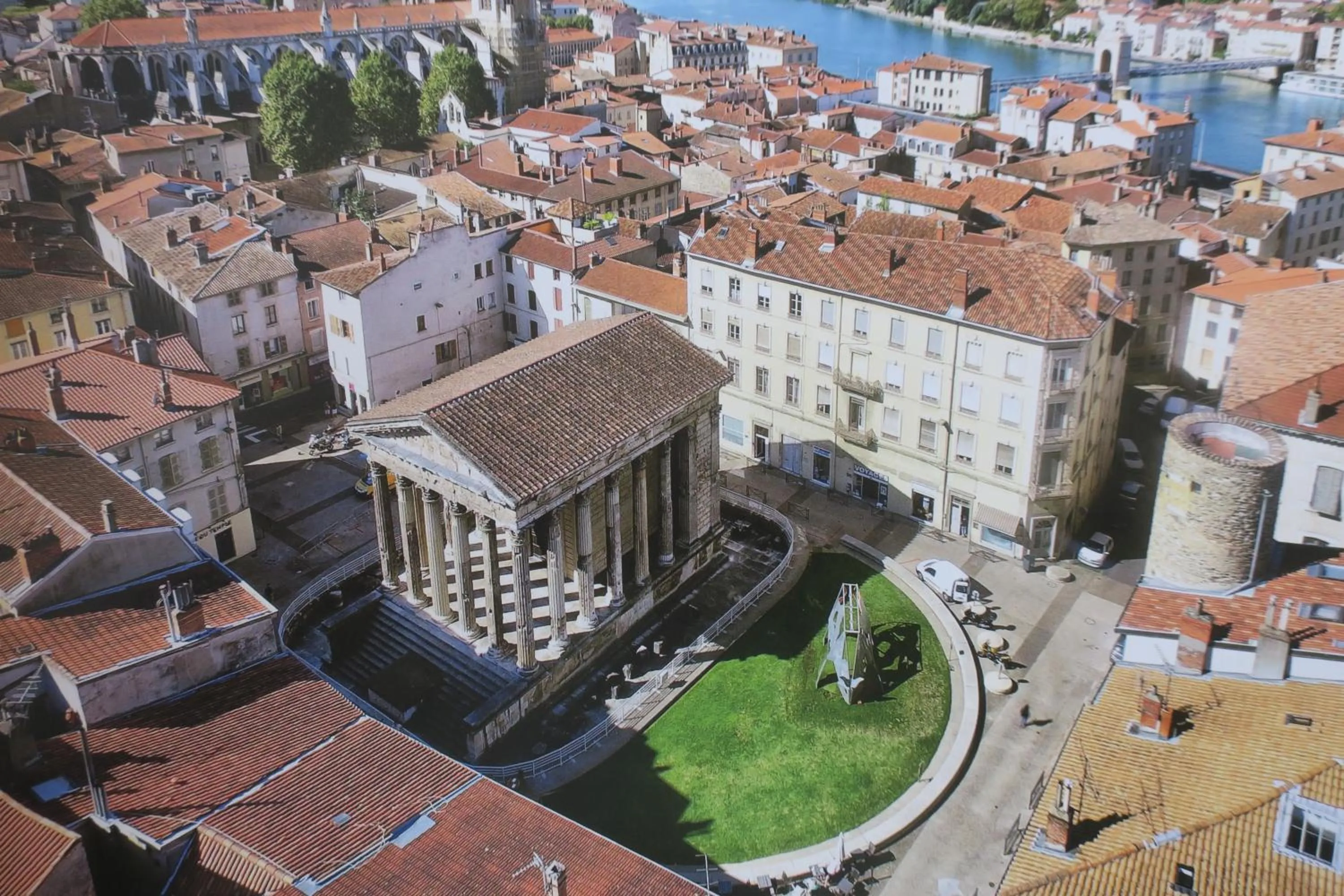 Nearby landmark in Chambres au grand calme dans maison