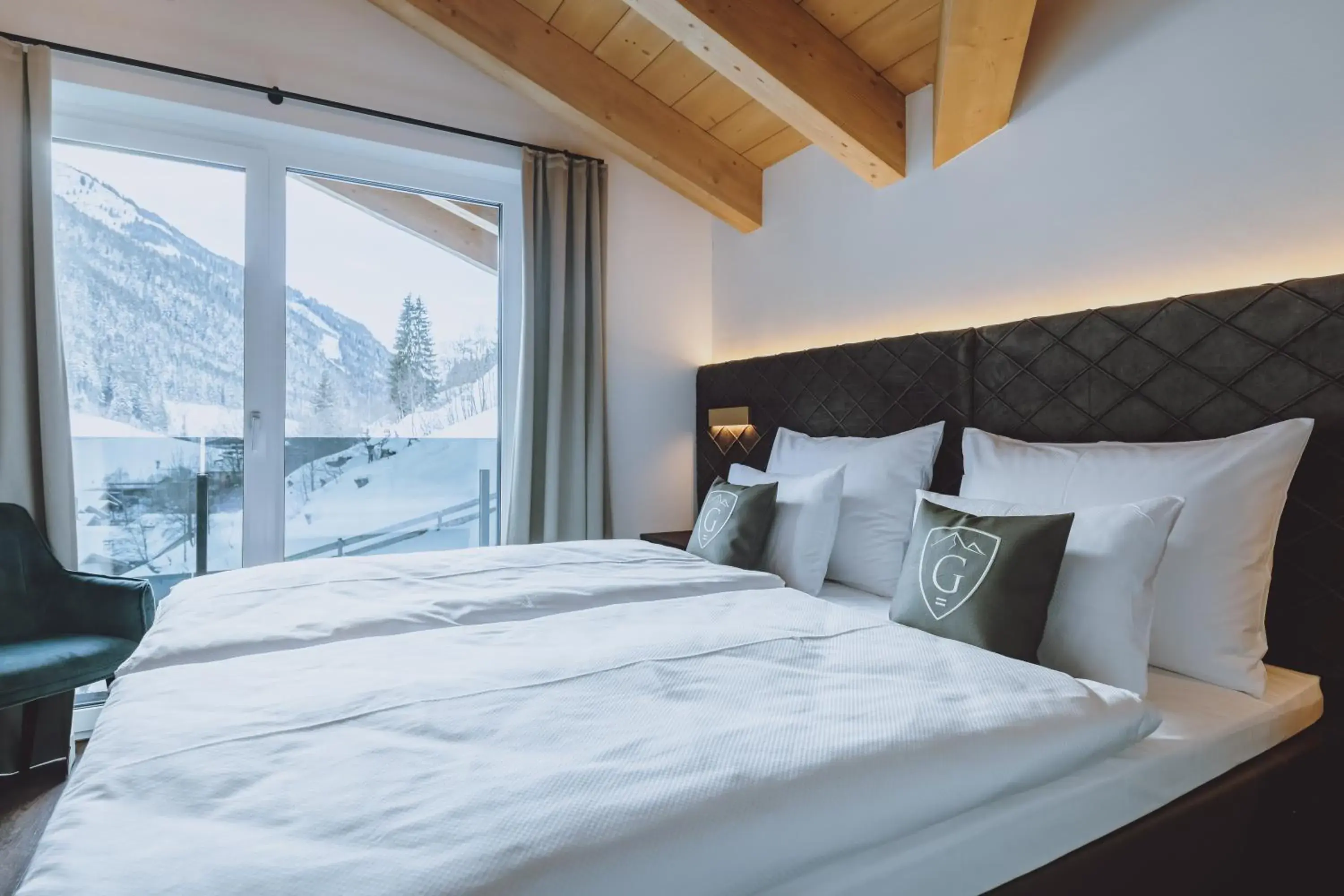 Klassisches Panorama-Doppelzimmer in GLEMM by AvenidA Superior Hotel & Residences Klassisches Panorama-Doppelzimmer in GLEMM by AvenidA Superior Hotel & Residences