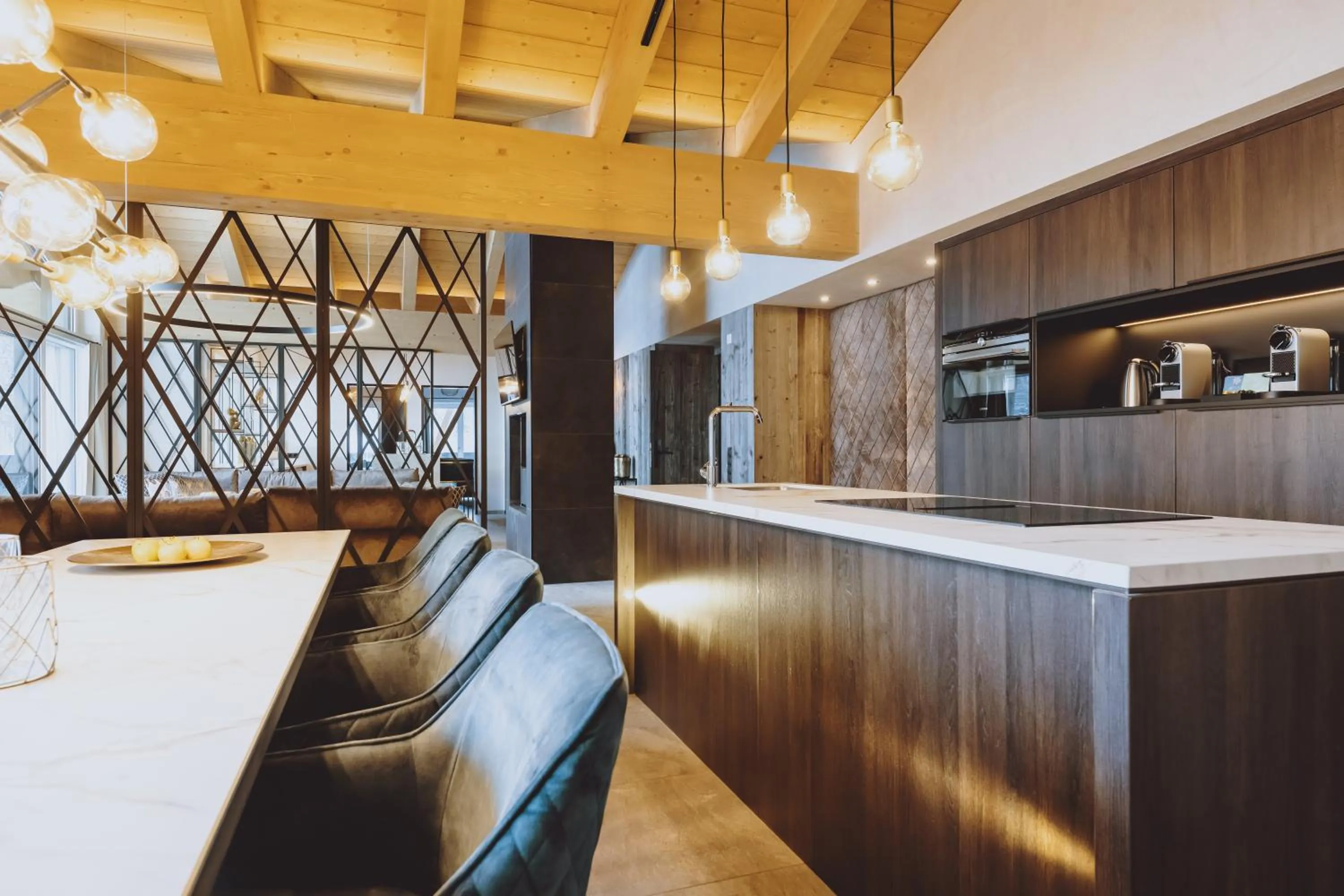 Kitchen or kitchenette in GLEMM by AvenidA Superior Hotel & Residences