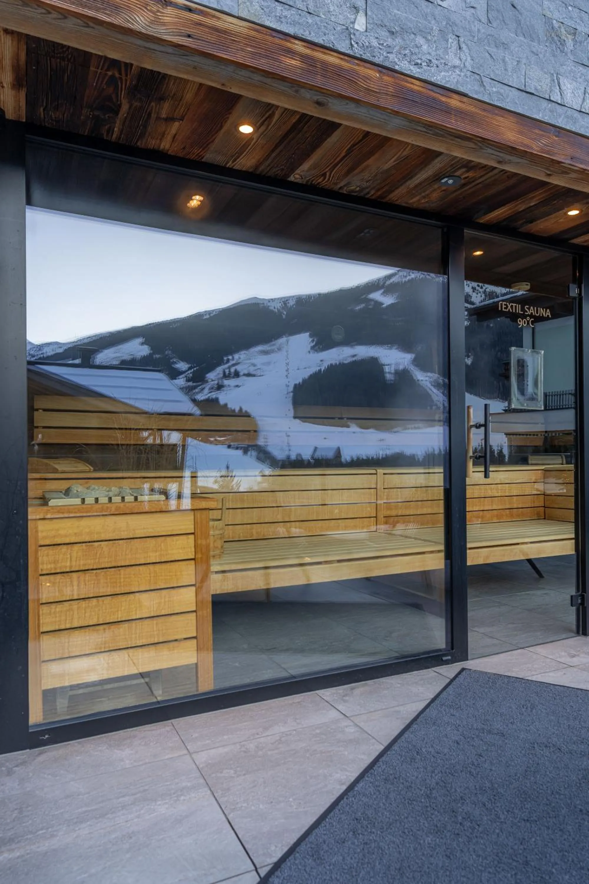 Sauna in GLEMM by AvenidA Superior Hotel & Residences