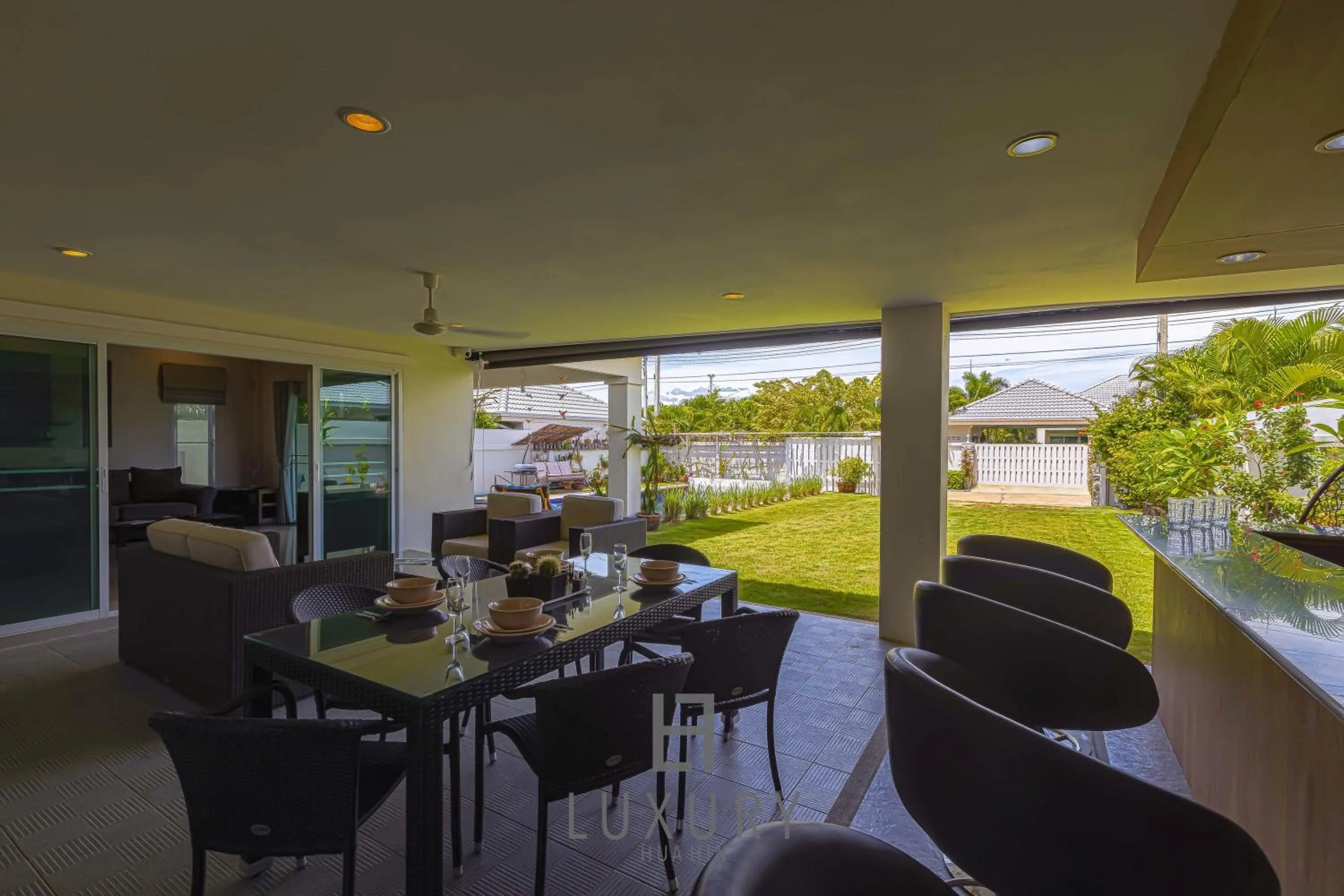 Cozy Modern 3 Bedroom Pool Villa L70