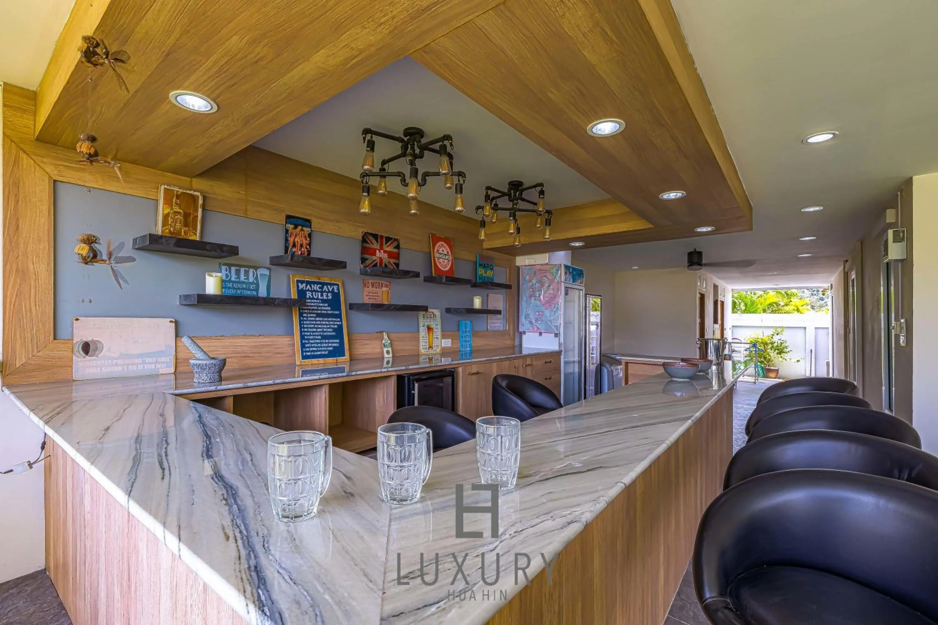 Cozy Modern 3 Bedroom Pool Villa L70