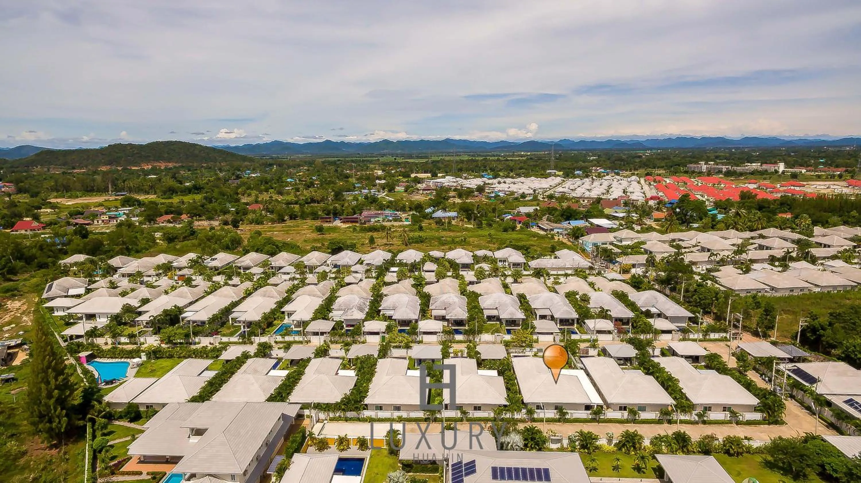 Cozy Modern 3 Bedroom Pool Villa L70